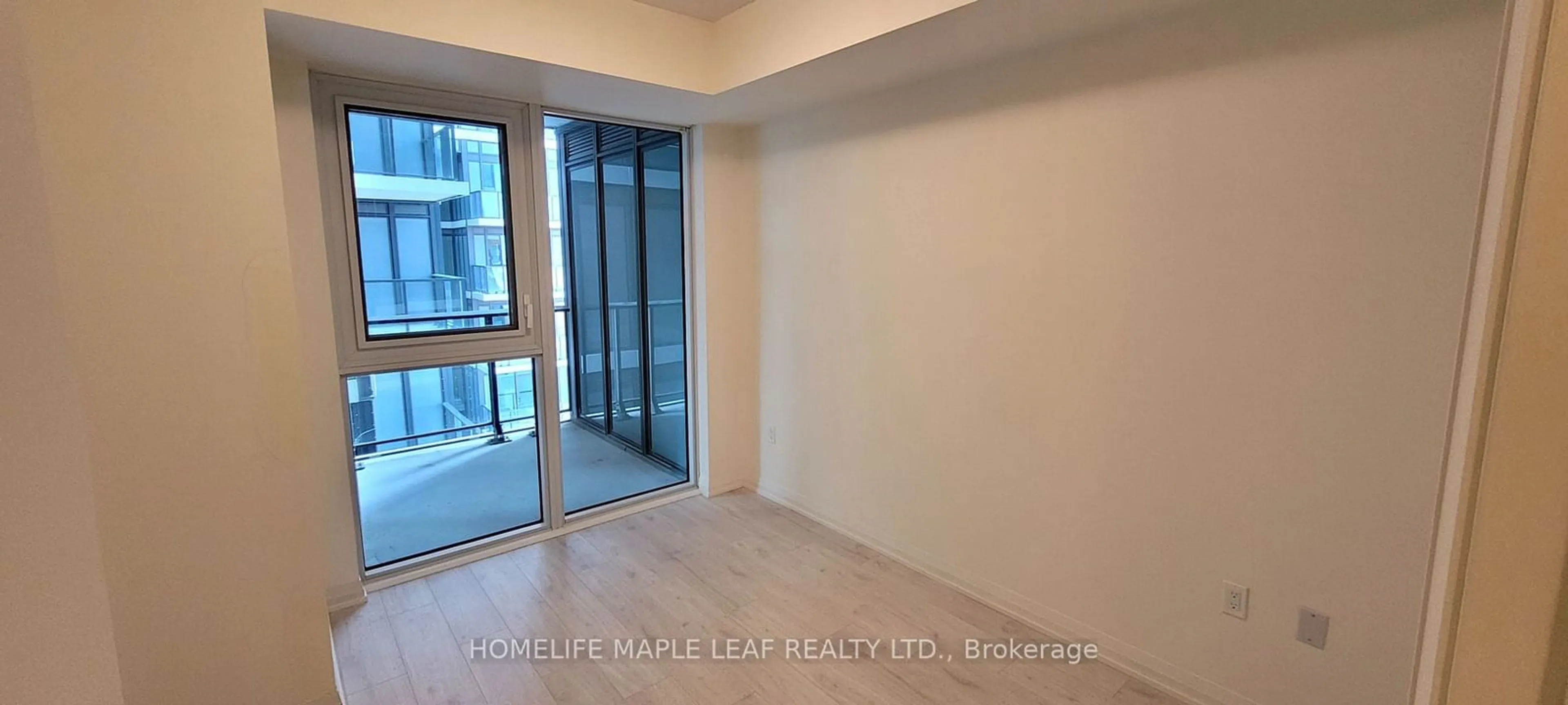 Indoor foyer for 9000 jane St #520, Vaughan Ontario L4R 2M9