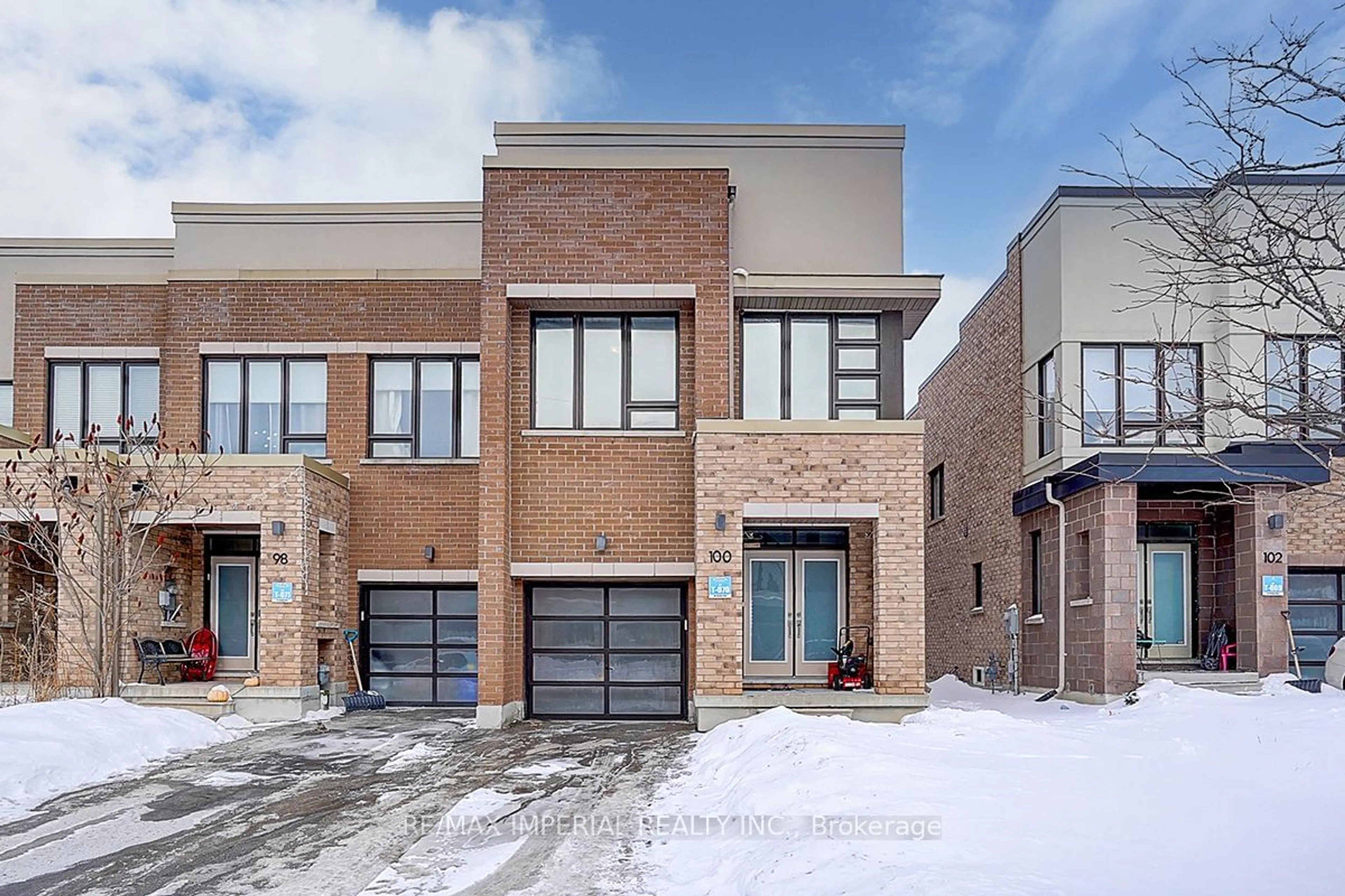 Home with brick exterior material, street for 100 Dariole Dr, Richmond Hill Ontario L4E 0Y8