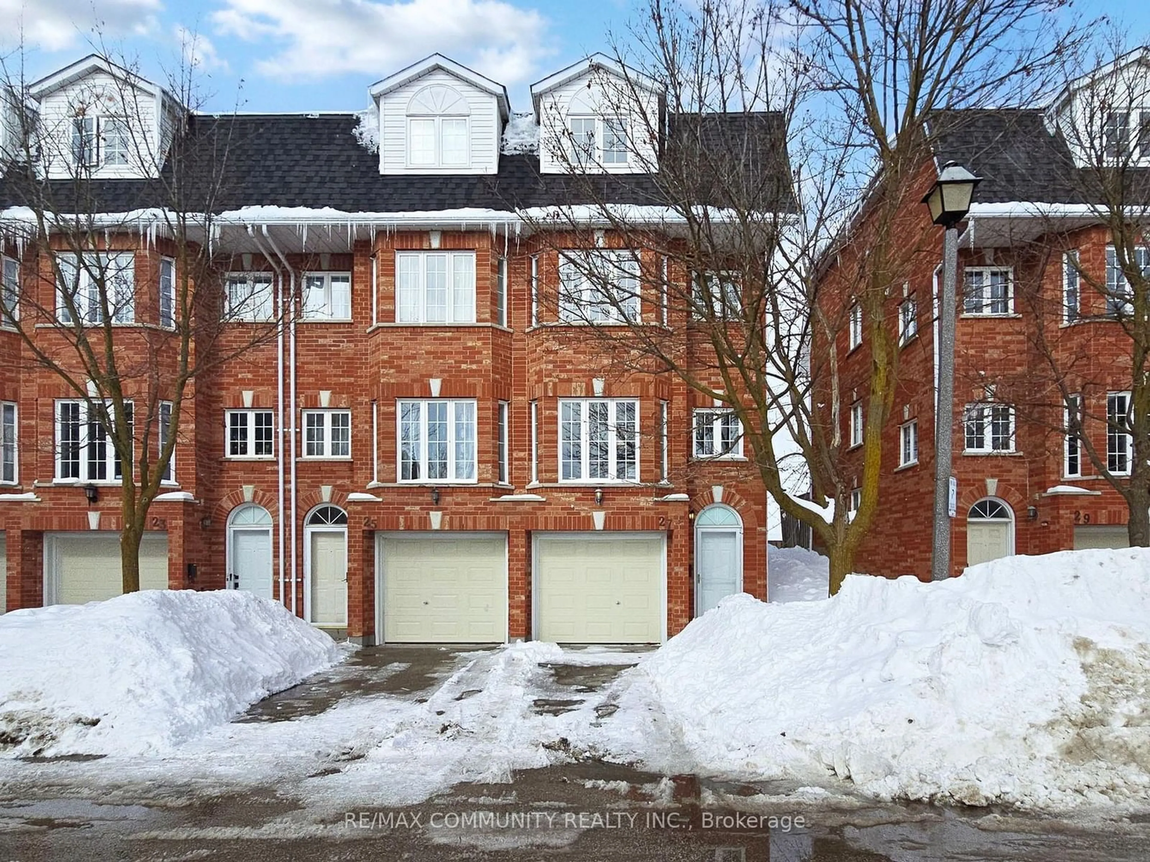 Unknown for 27 Bethune Way, Markham Ontario L3S 4A5