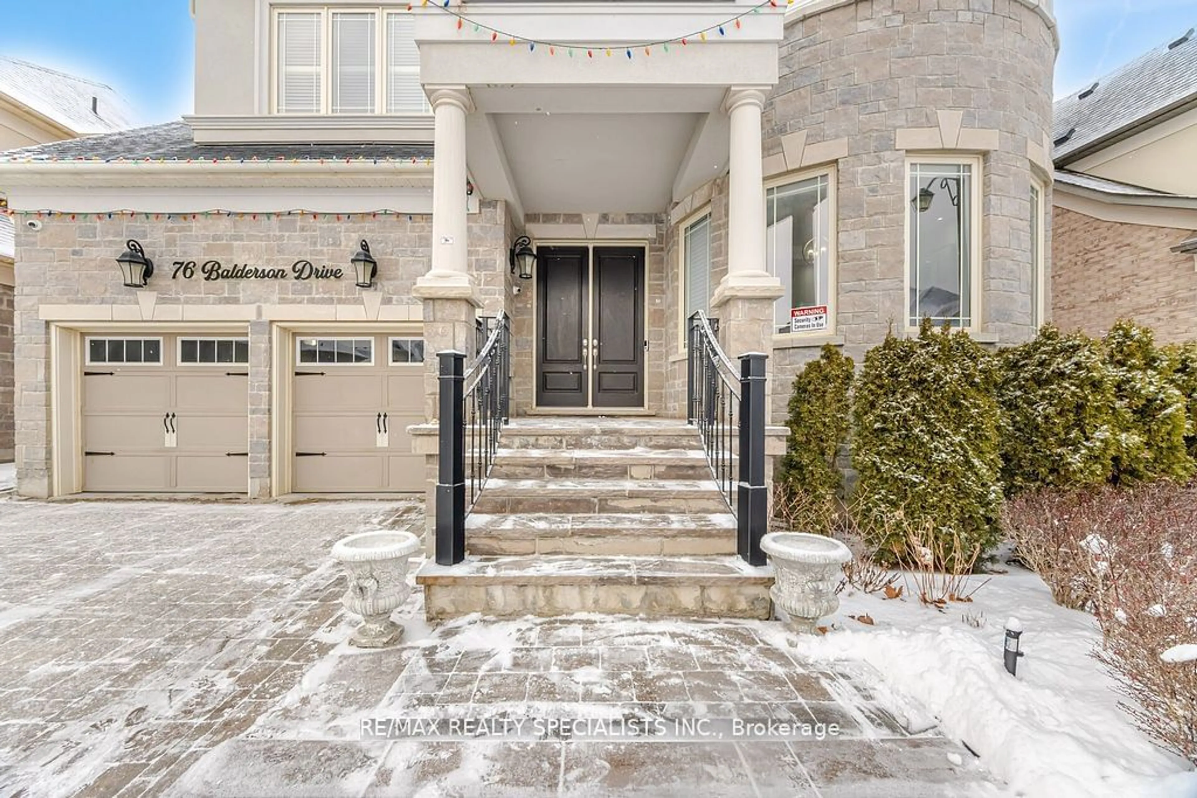 Indoor entryway for 76 Balderson Dr, Vaughan Ontario L4H 4A3