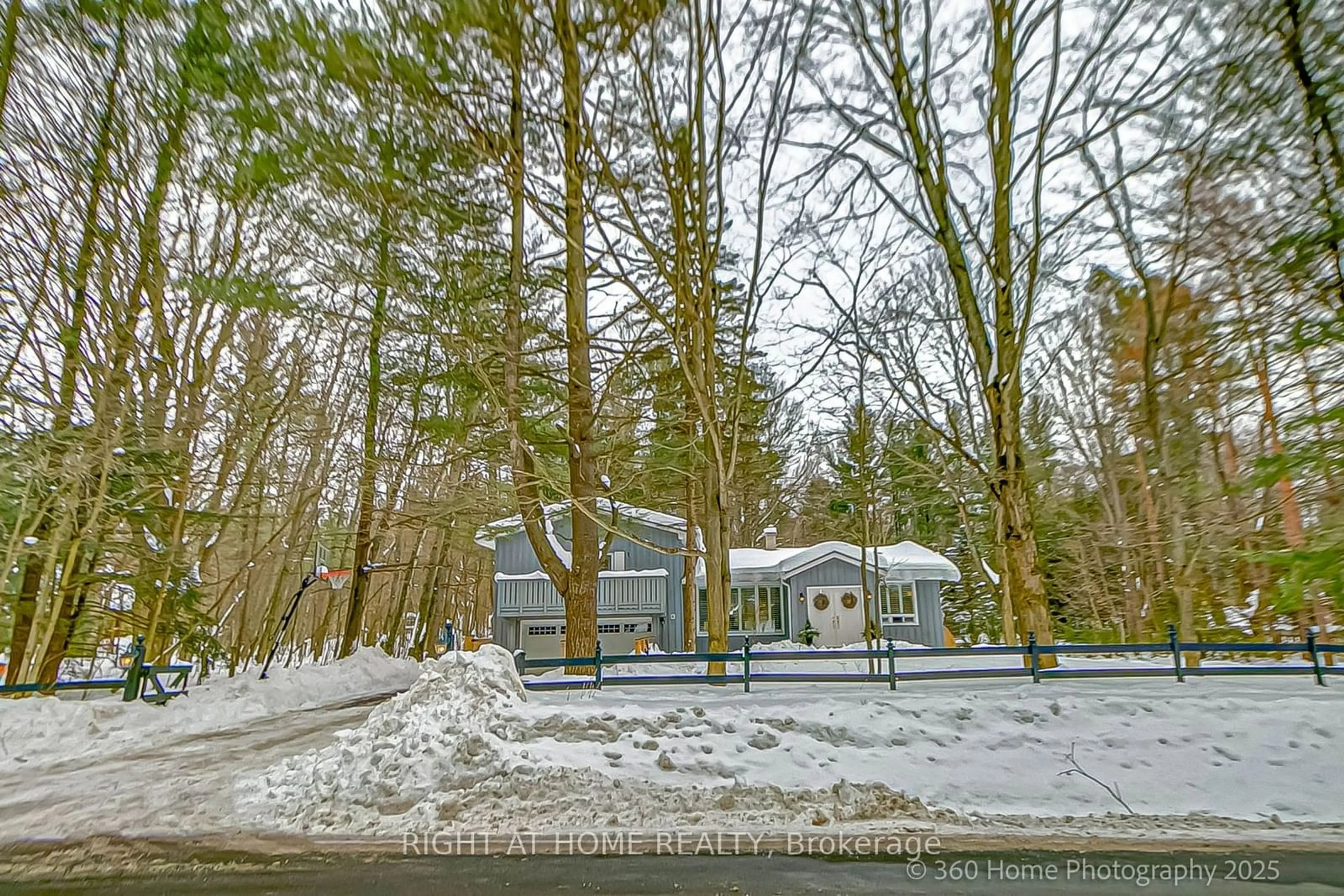 A pic from outside/outdoor area/front of a property/back of a property/a pic from drone, forest/trees view for 4753 Cherry St, Whitchurch-Stouffville Ontario L4A 7X4