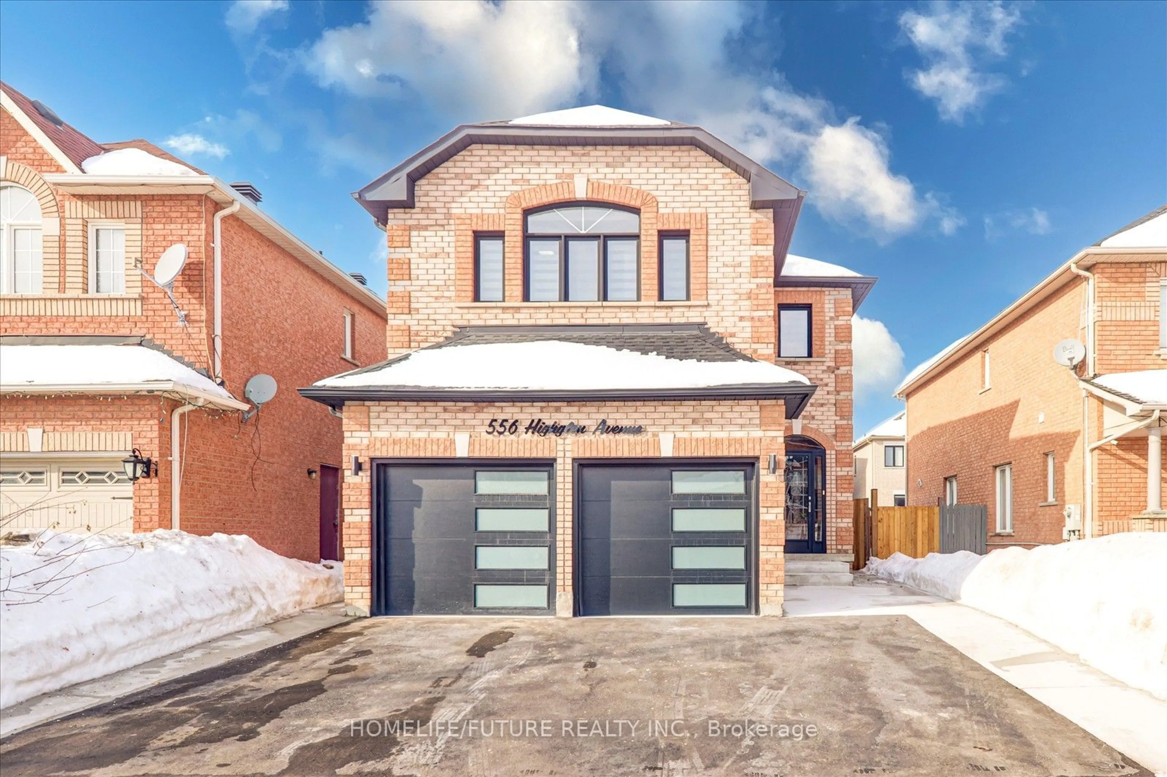 Home with brick exterior material, street for 556 Highglen Ave, Markham Ontario L3S 4N3