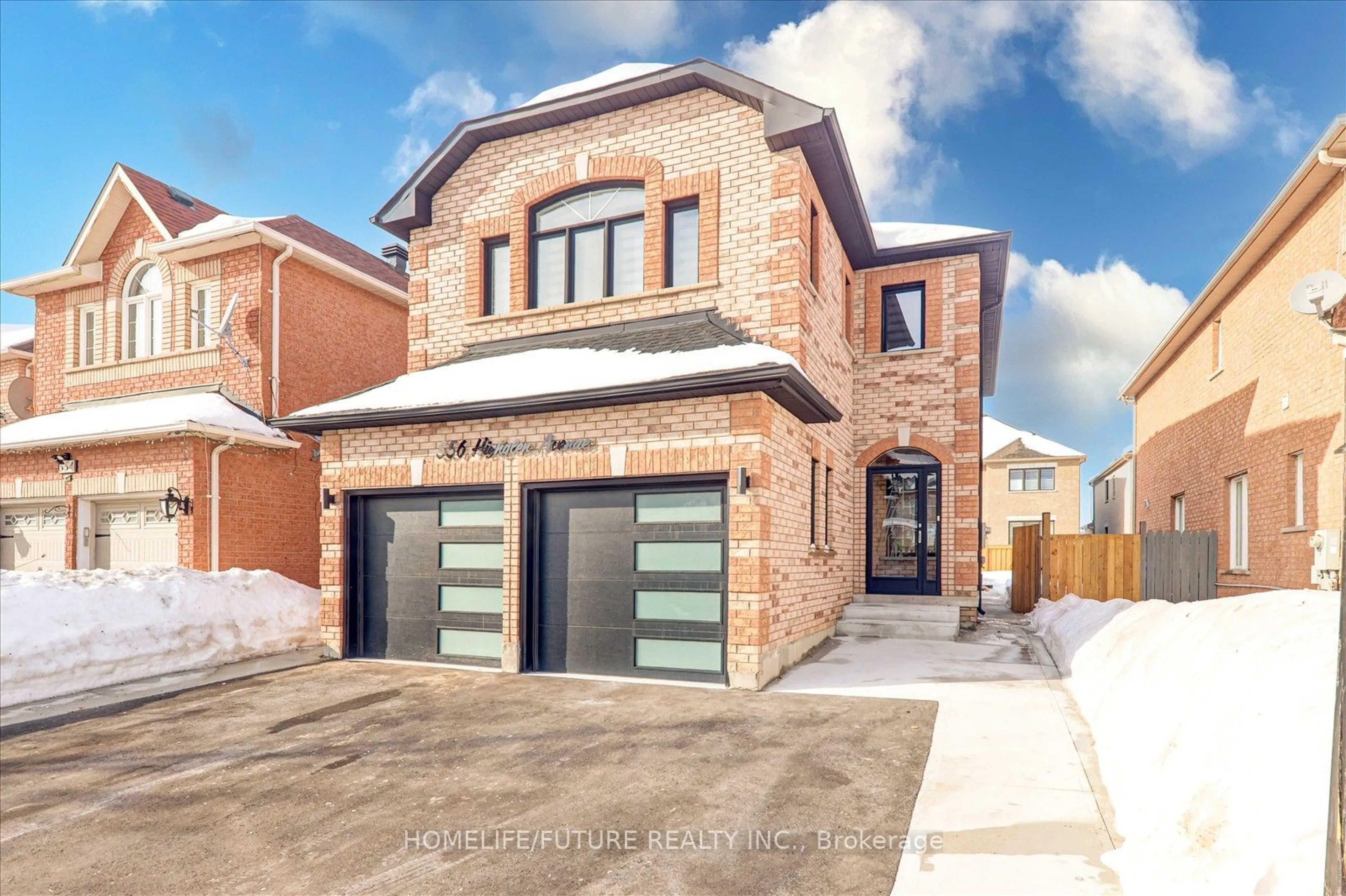 Home with brick exterior material, street for 556 Highglen Ave, Markham Ontario L3S 4N3