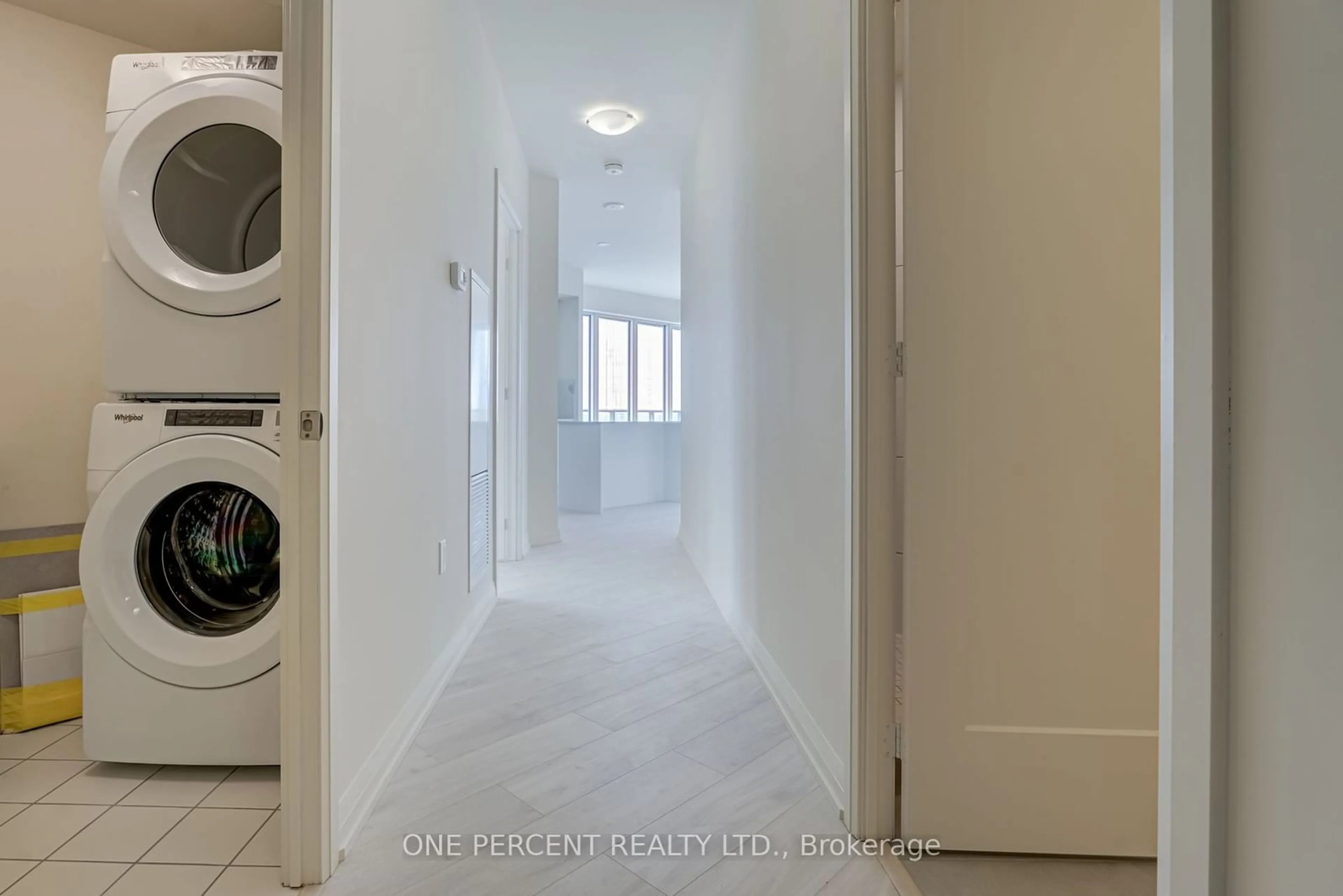 Laundry room for 9000 Jane St #1121, Vaughan Ontario L4K 0M6