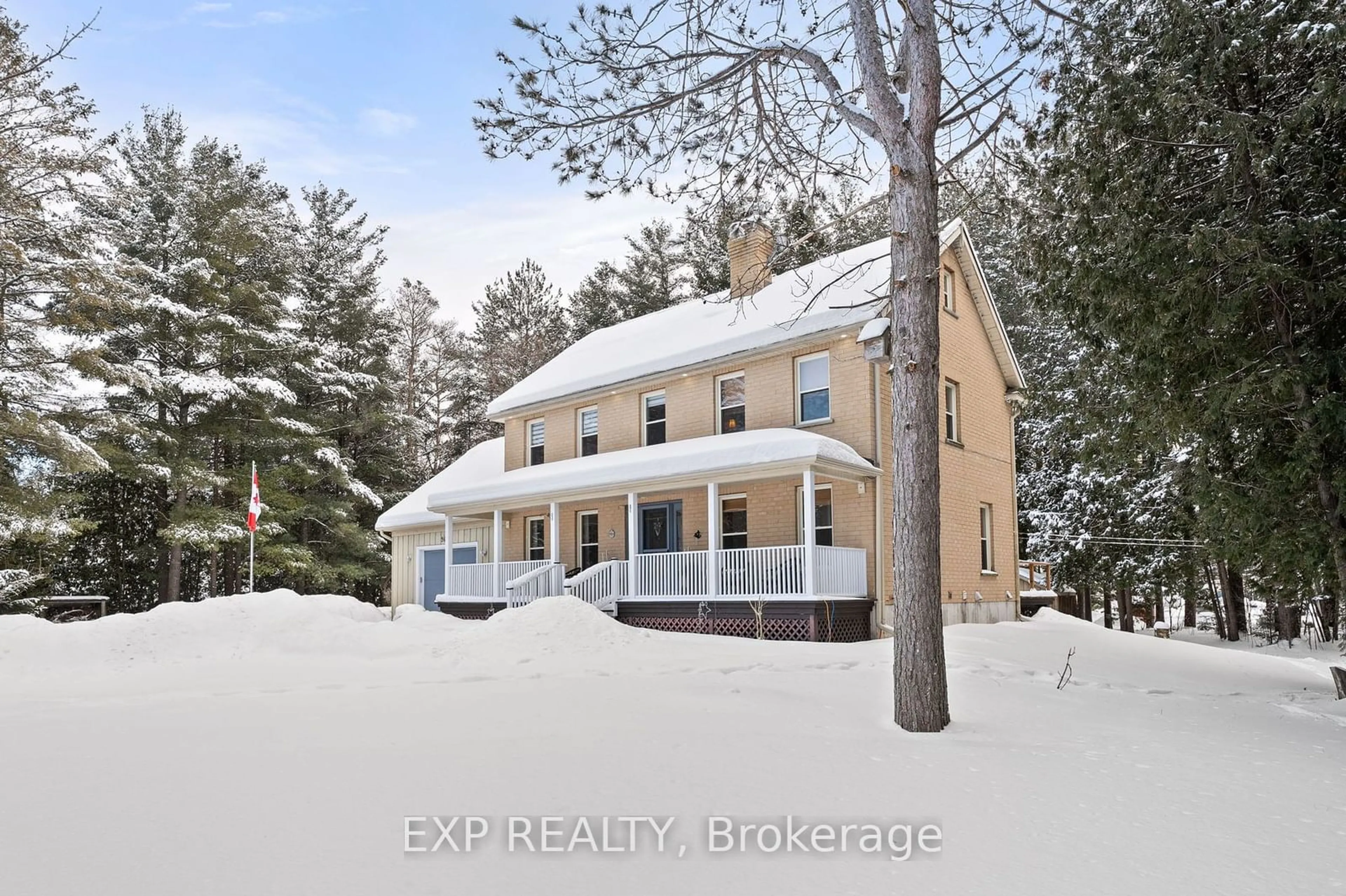 A pic from outside/outdoor area/front of a property/back of a property/a pic from drone, building for 9689 Old Shiloh Rd, Georgina Ontario L0E 1N0