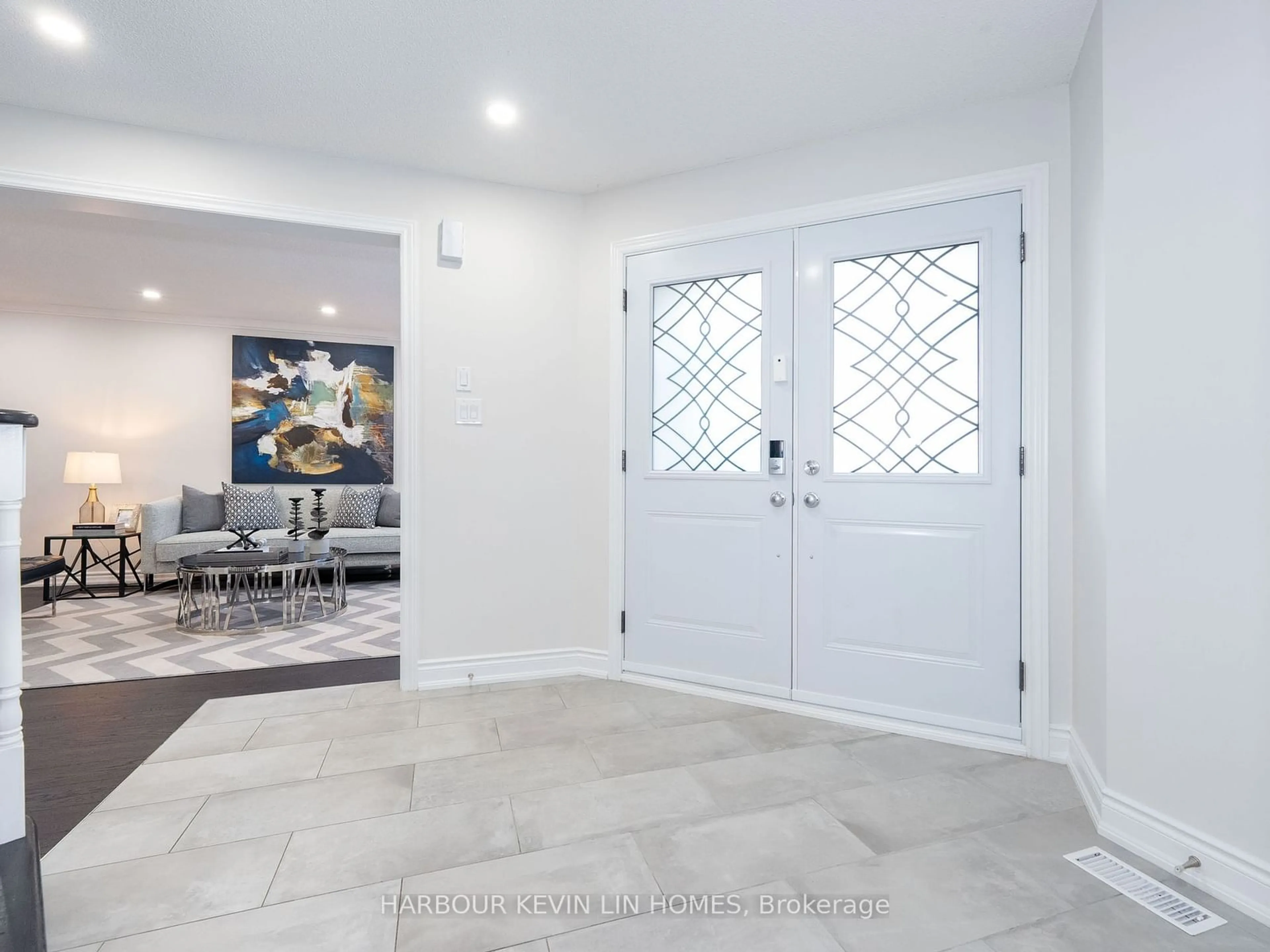 Indoor entryway for 84 Lagani Ave, Richmond Hill Ontario L4B 3C6