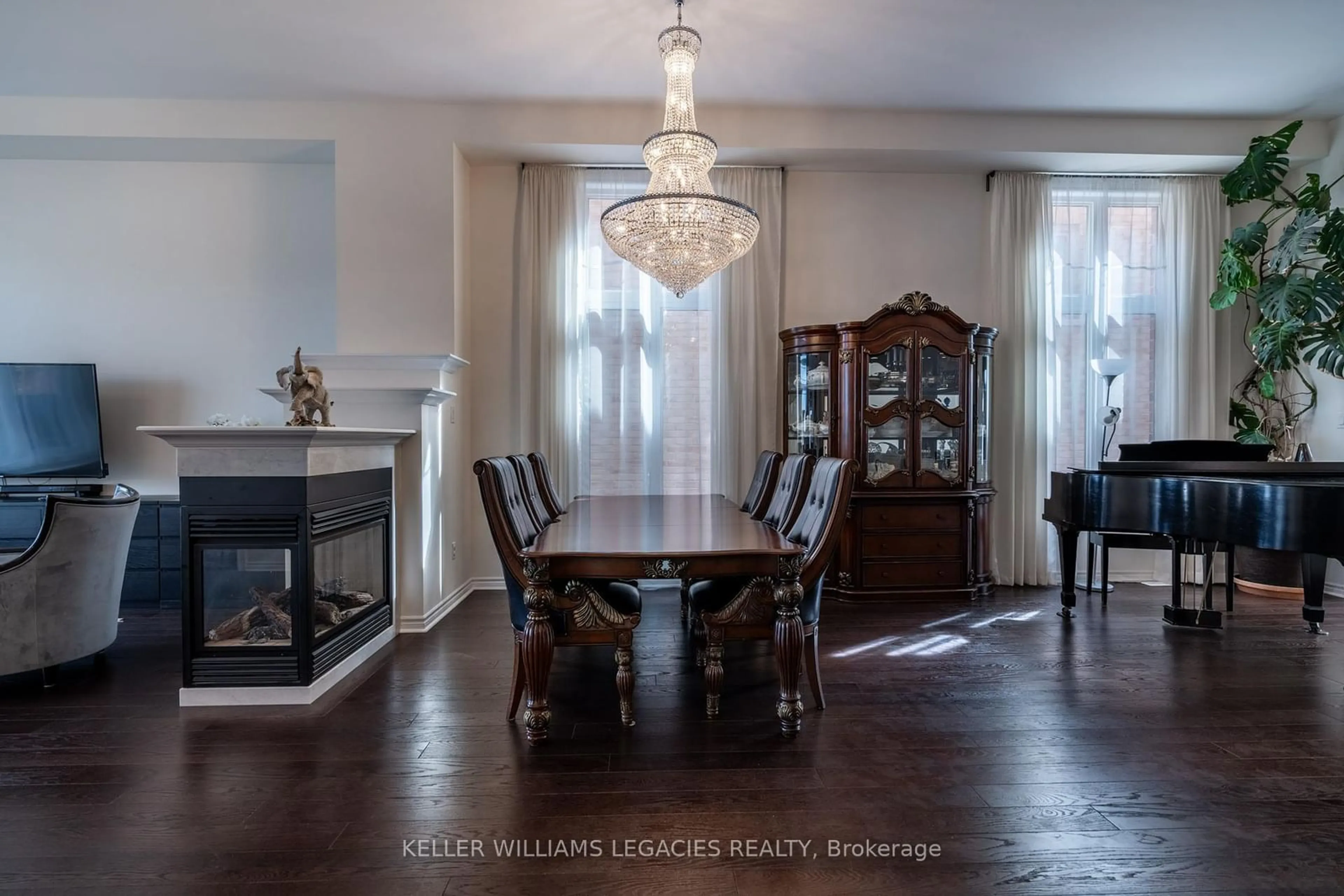 Dining room, wood/laminate floor for 55 Ironside Dr, Vaughan Ontario L4L 1A6