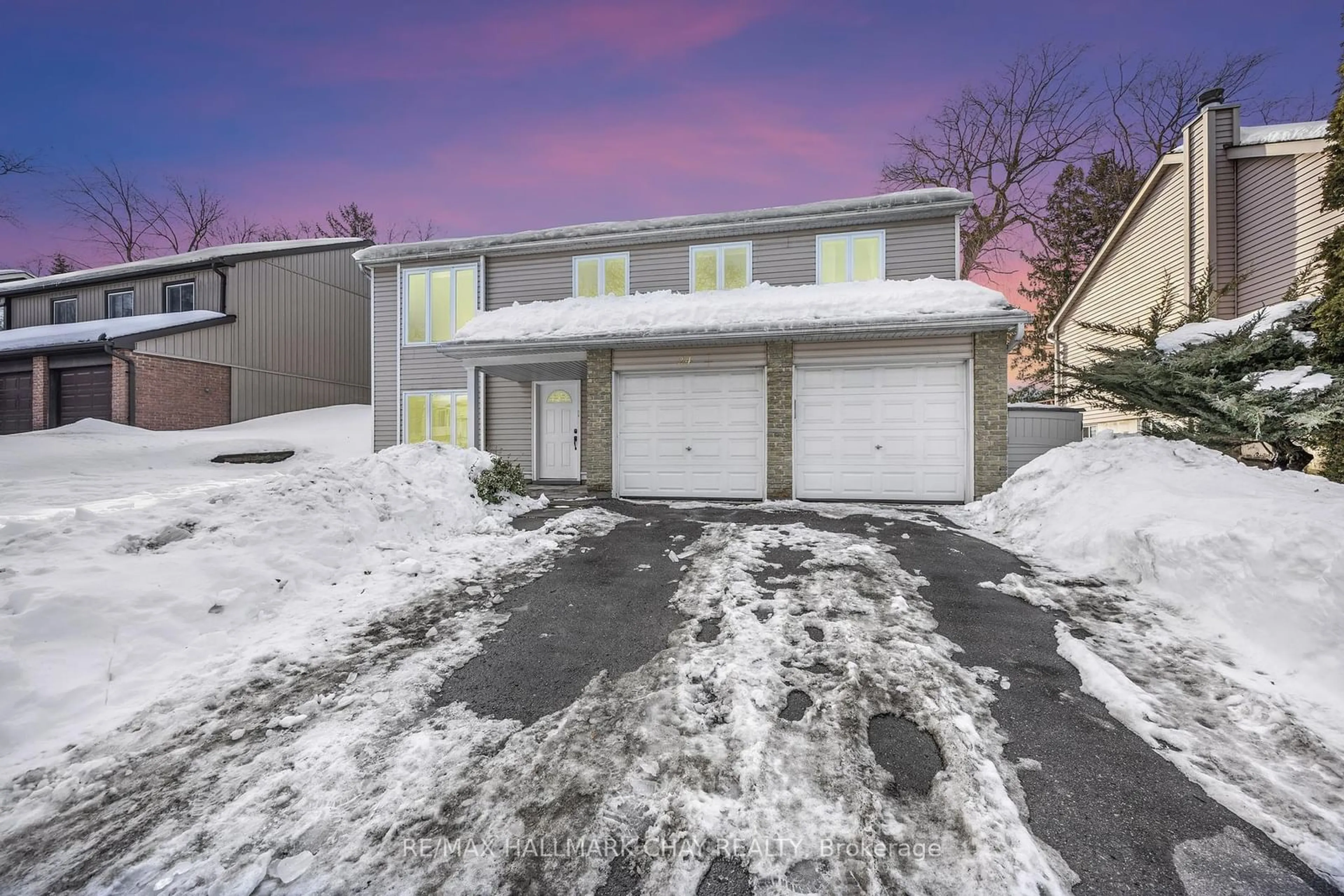 Unknown for 24 Plank Rd, East Gwillimbury Ontario L9N 1B4