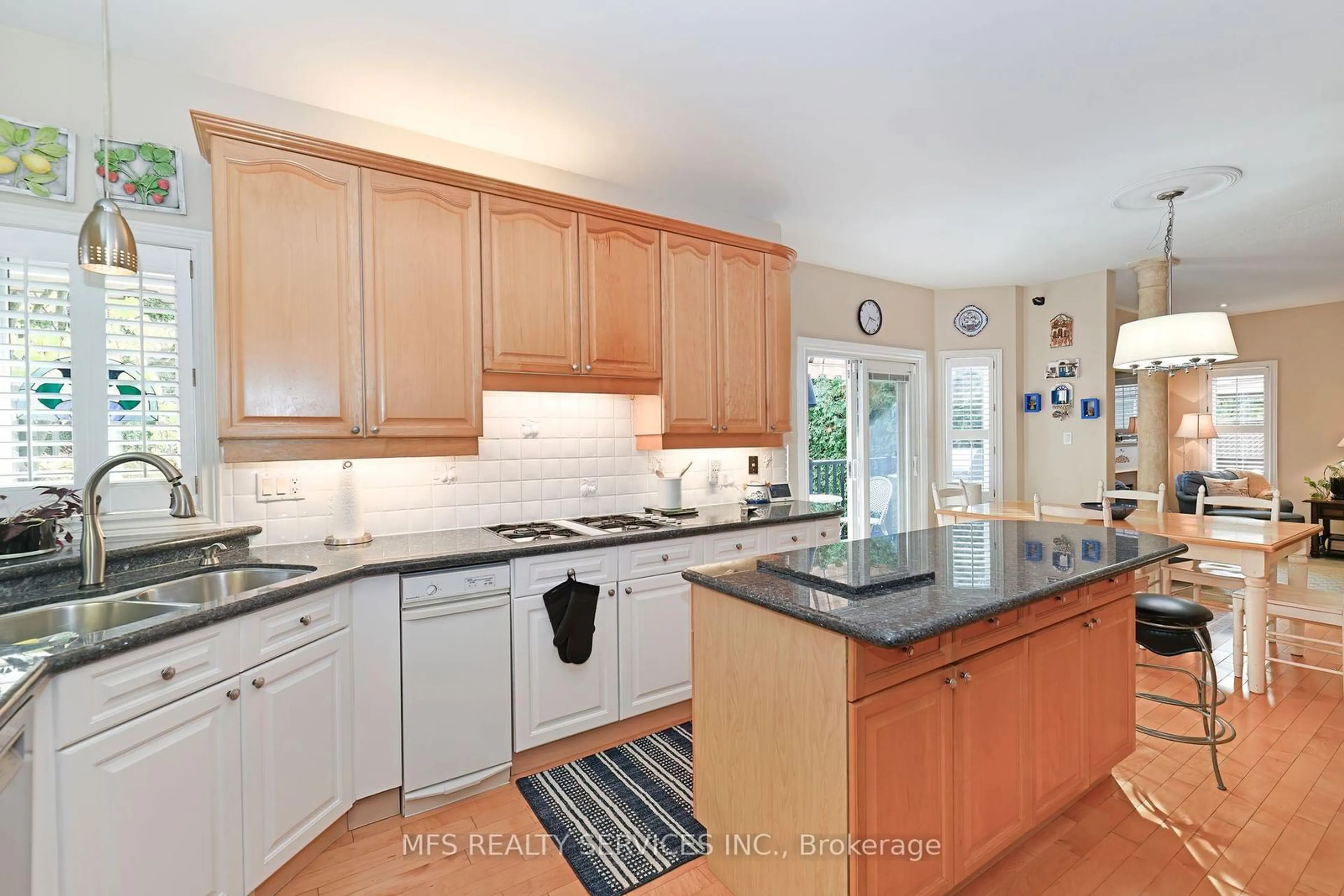 Open concept kitchen, unknown for 9 Richview Crt, Markham Ontario L3T 7S9