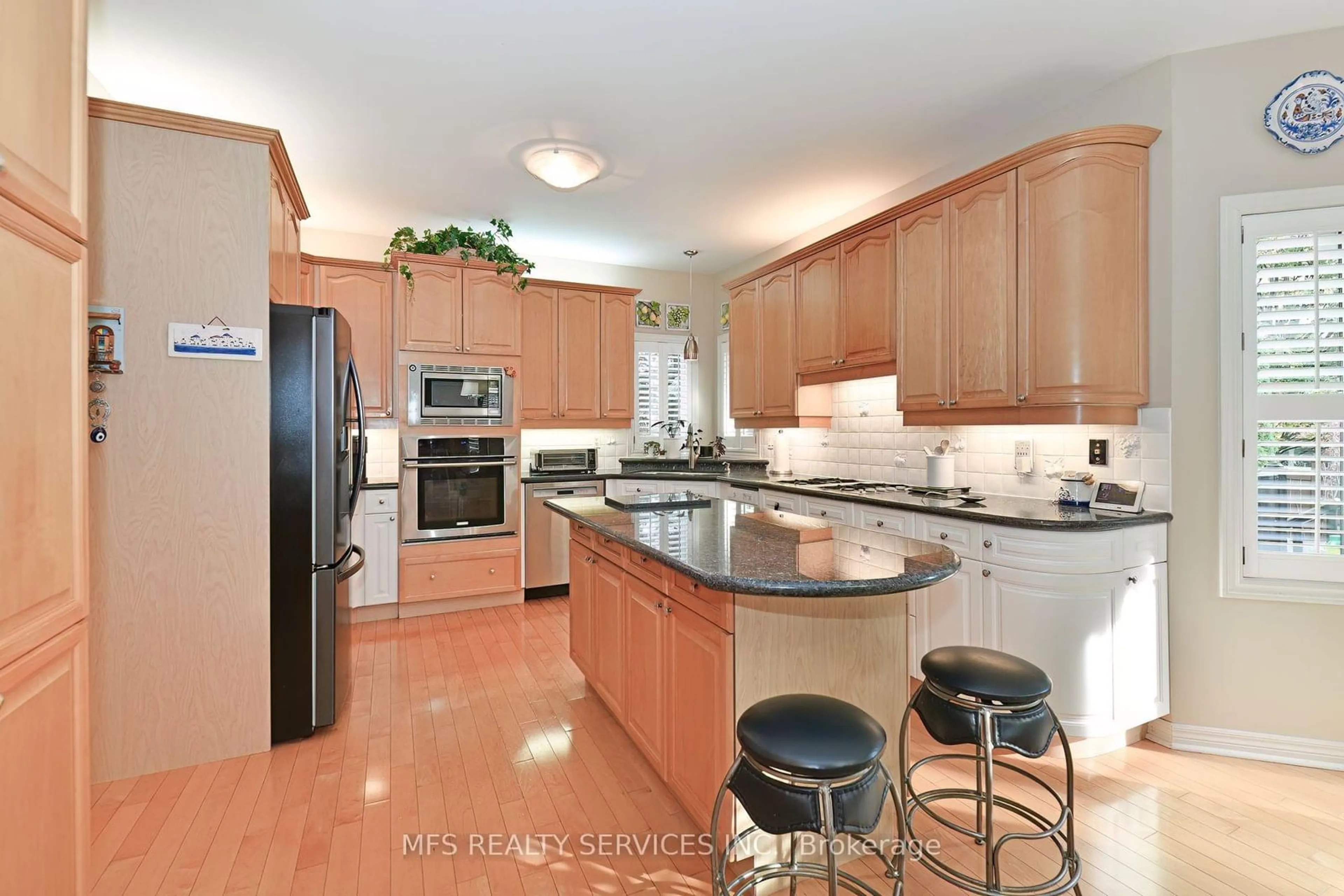 Contemporary kitchen, ceramic/tile floor for 9 Richview Crt, Markham Ontario L3T 7S9