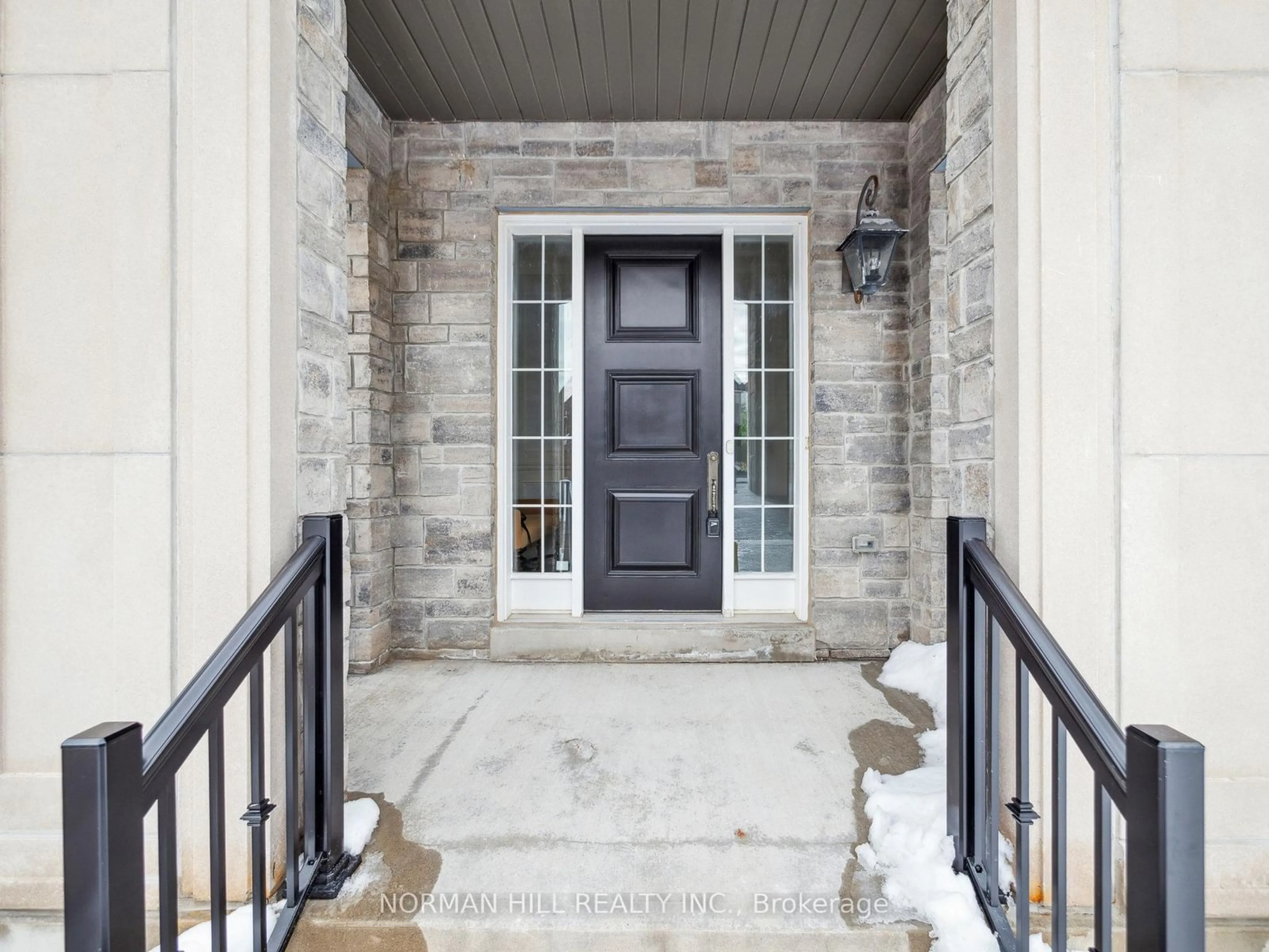 Indoor entryway for 61 Keatley Dr, Vaughan Ontario L6A 4Y3