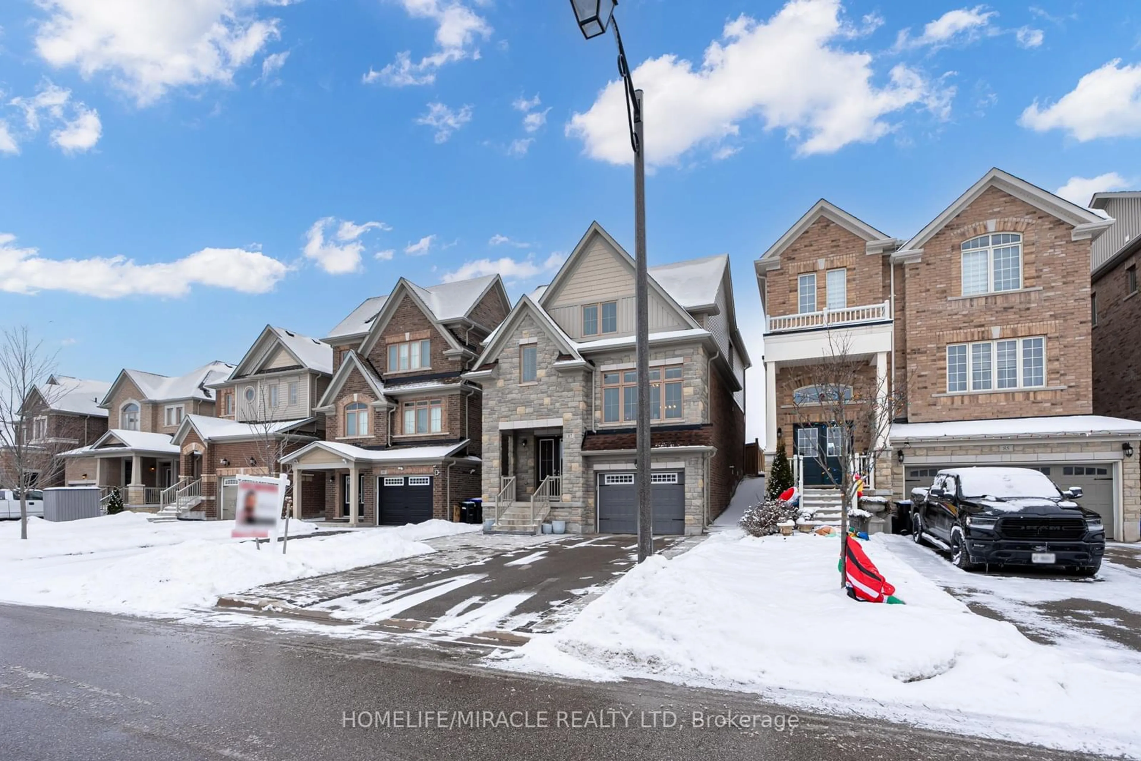 A pic from outside/outdoor area/front of a property/back of a property/a pic from drone, street for 87 Sutcliffe Way, New Tecumseth Ontario L9R 0N9