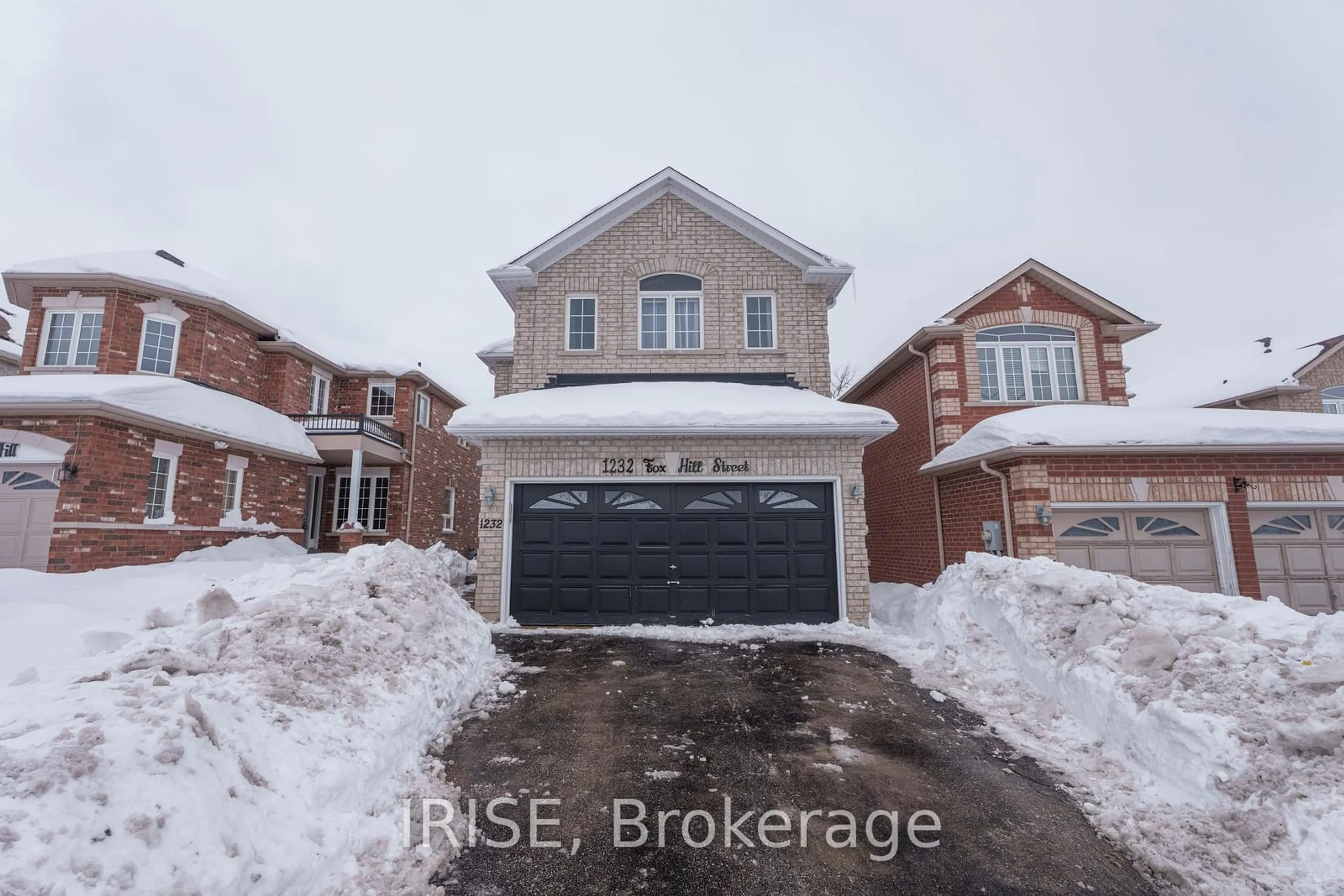 Unknown for 1232 Fox Hill St, Innisfil Ontario L9S 4Y5