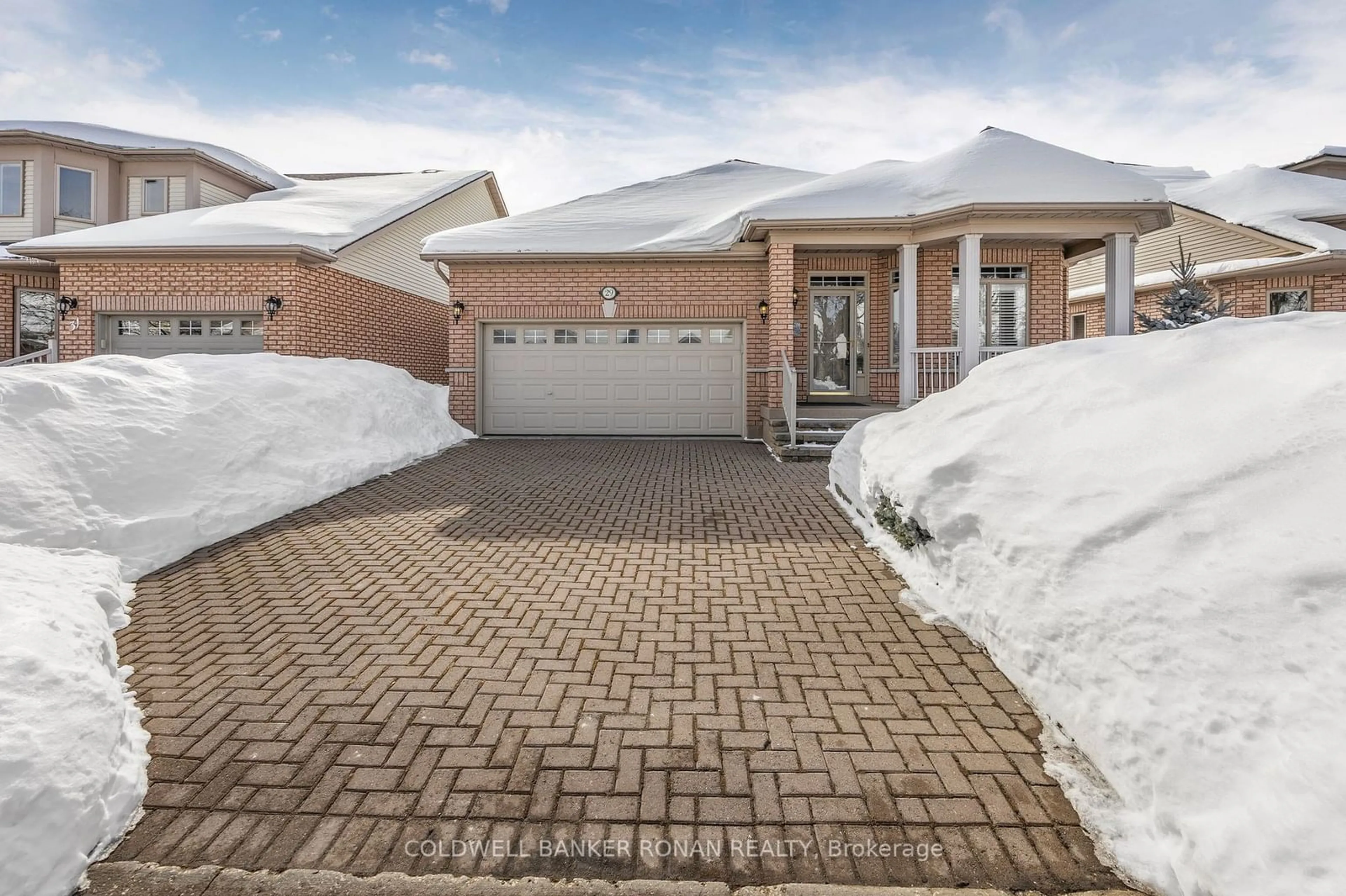 Home with brick exterior material, street for 29 Briar Gate Way, New Tecumseth Ontario L9R 2A7