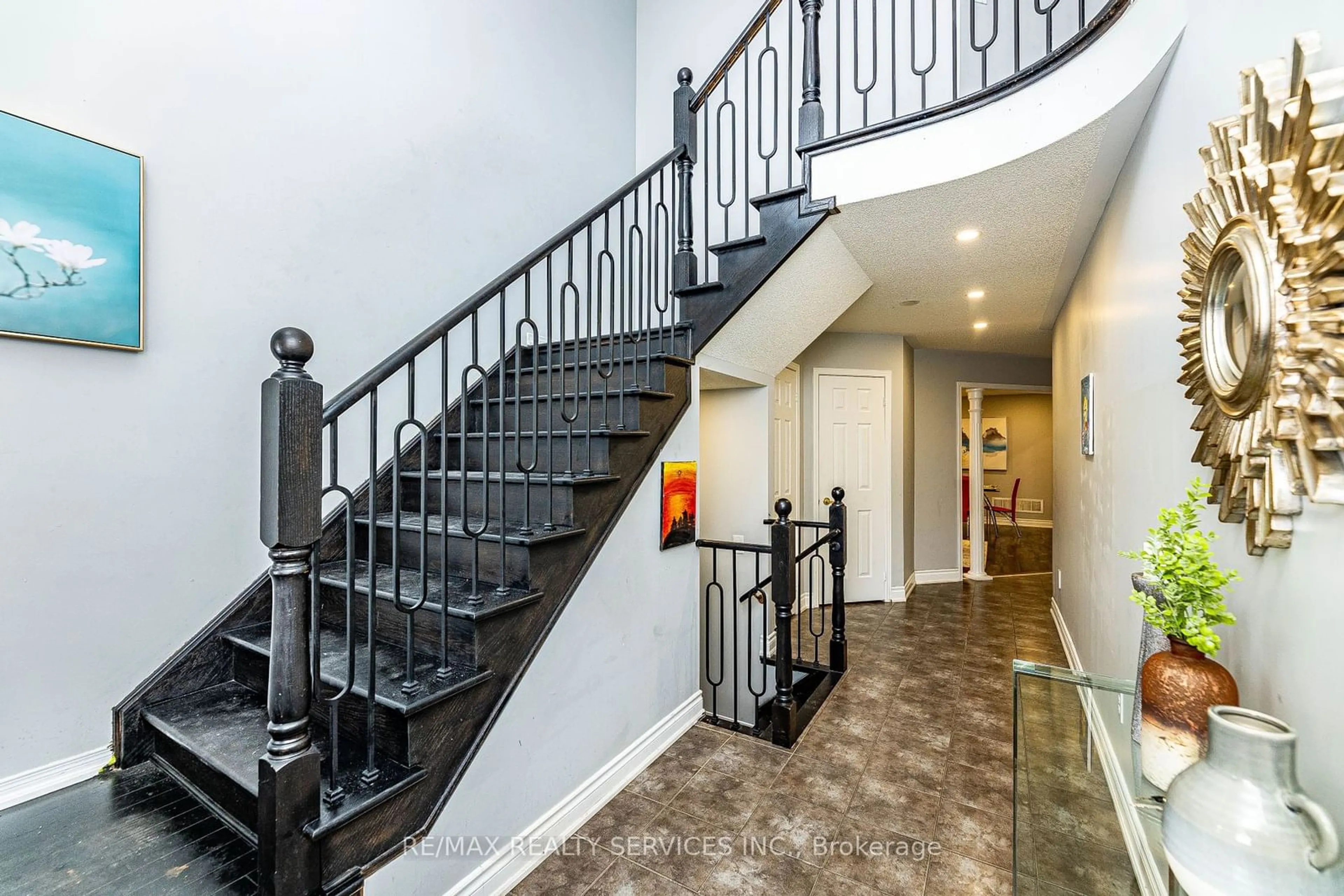 Indoor foyer for 153 Jonas Millway, Whitchurch-Stouffville Ontario L4A 0M9