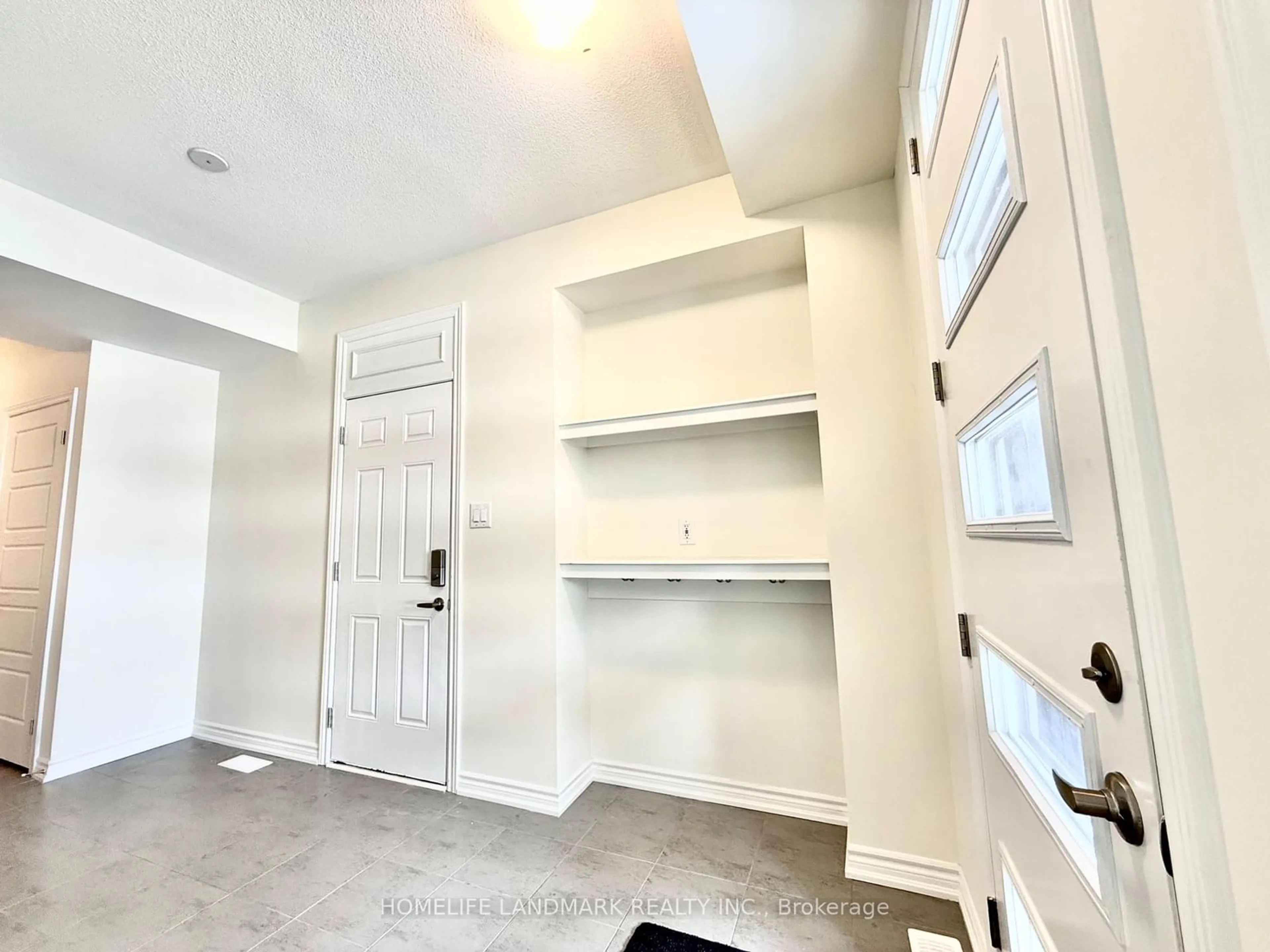 Indoor entryway for 43 Thomas Frisby Jr Cres, Markham Ontario L6C 3L1