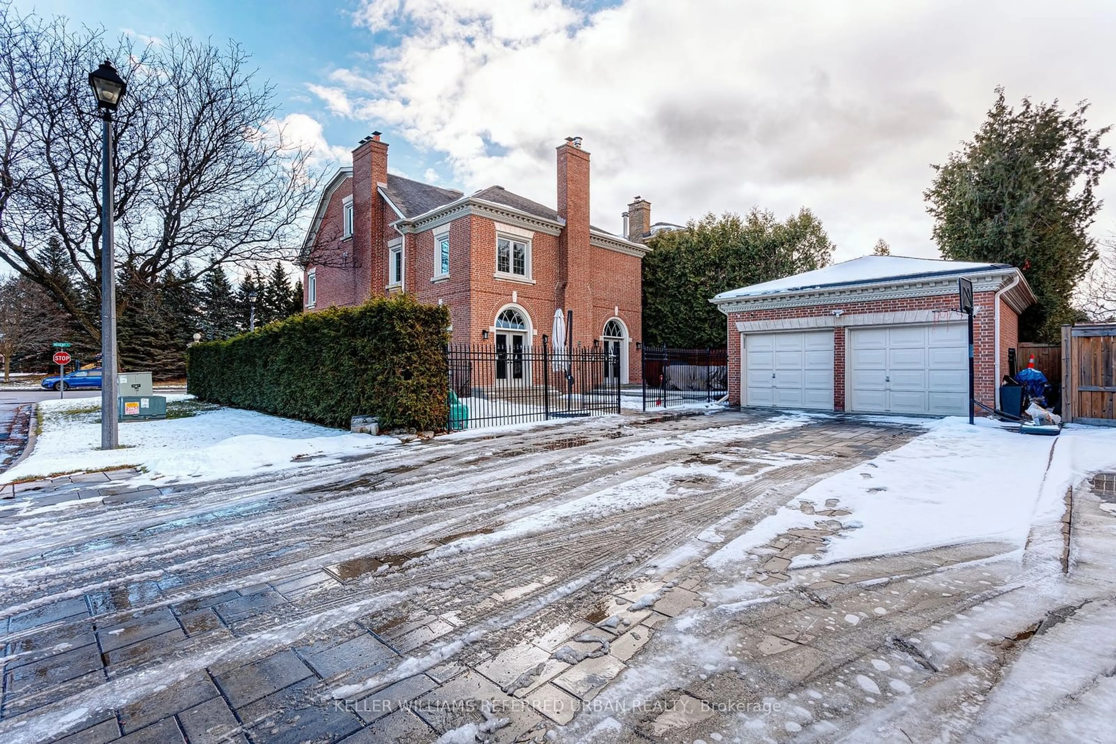 Home with brick exterior material, street for 52 Regent St, Richmond Hill Ontario L4C 9C3