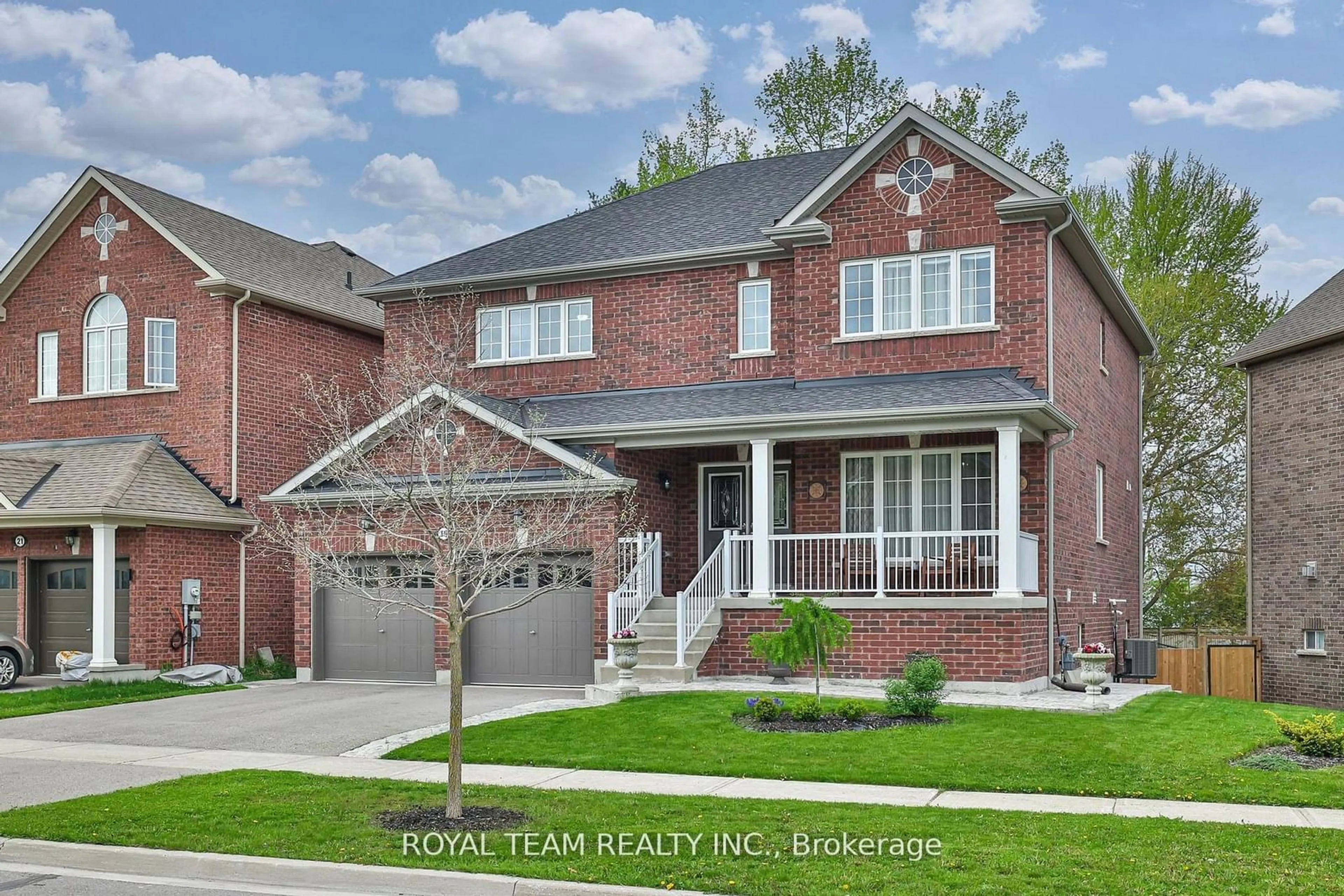 Home with brick exterior material, street for 19 Richmond Park Dr, Georgina Ontario L4P 0H2