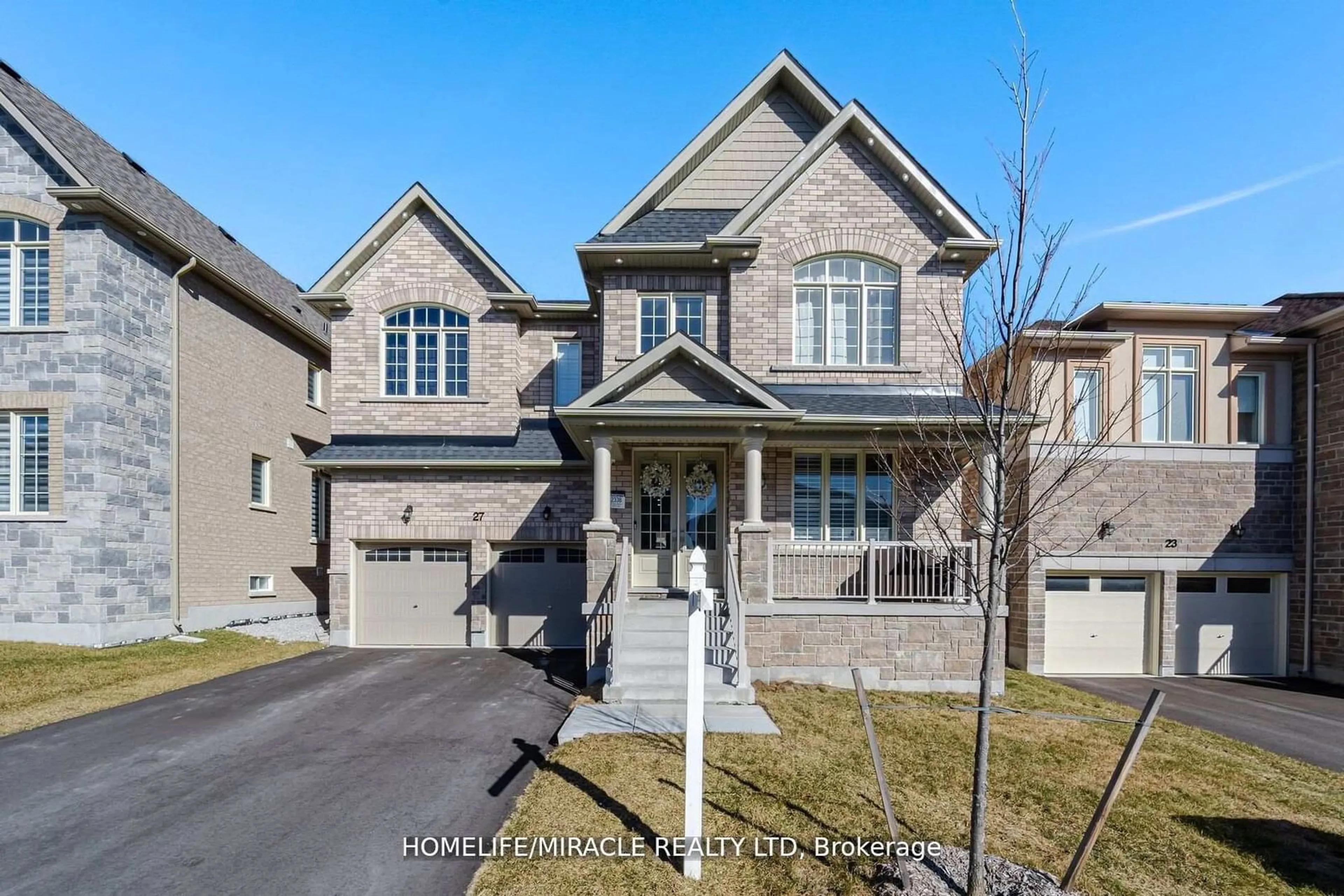 Home with brick exterior material, street for 27 Balsdon Hllw, East Gwillimbury Ontario L9N 0Y7