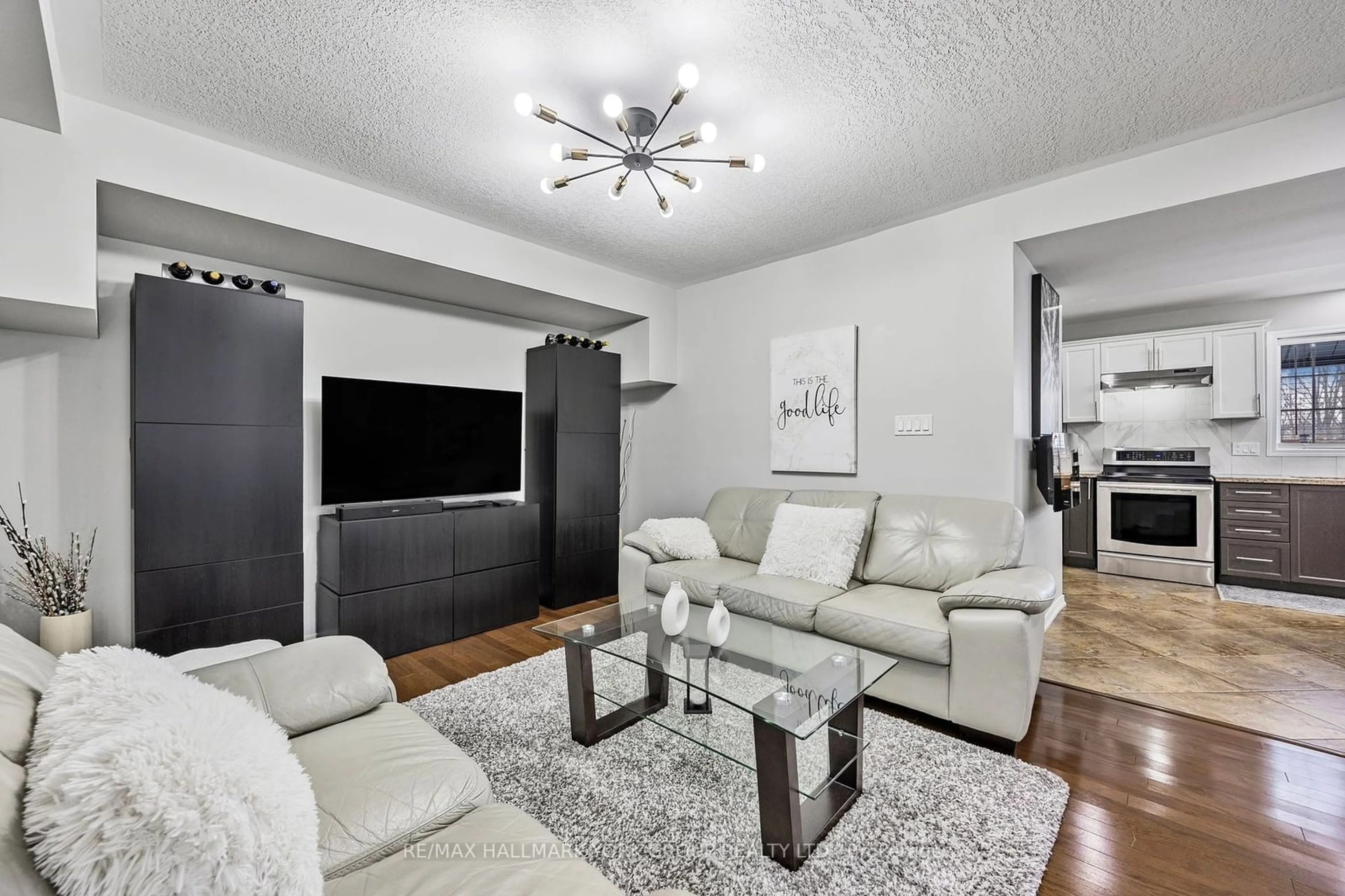 Living room with furniture, unknown for 1426 Sheldon St, Innisfil Ontario L9S 0H3