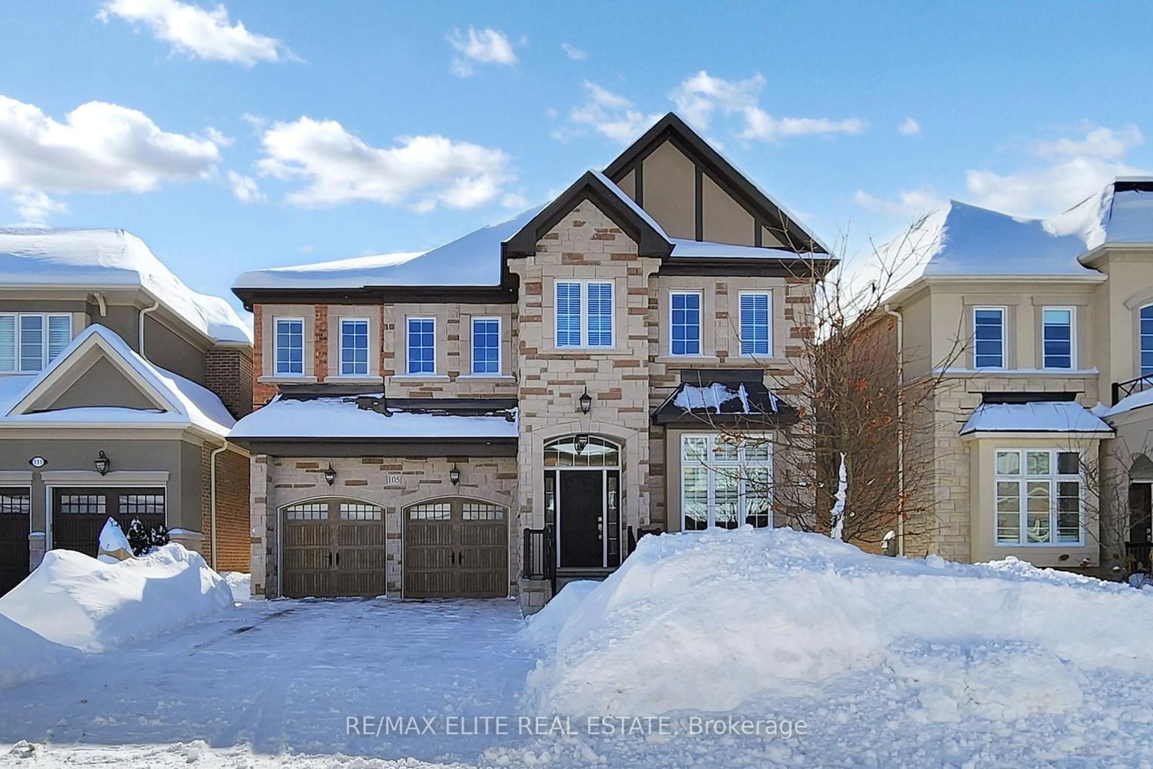 Home with brick exterior material, street for 105 Bridgepointe Crt, Aurora Ontario L4G 3H8