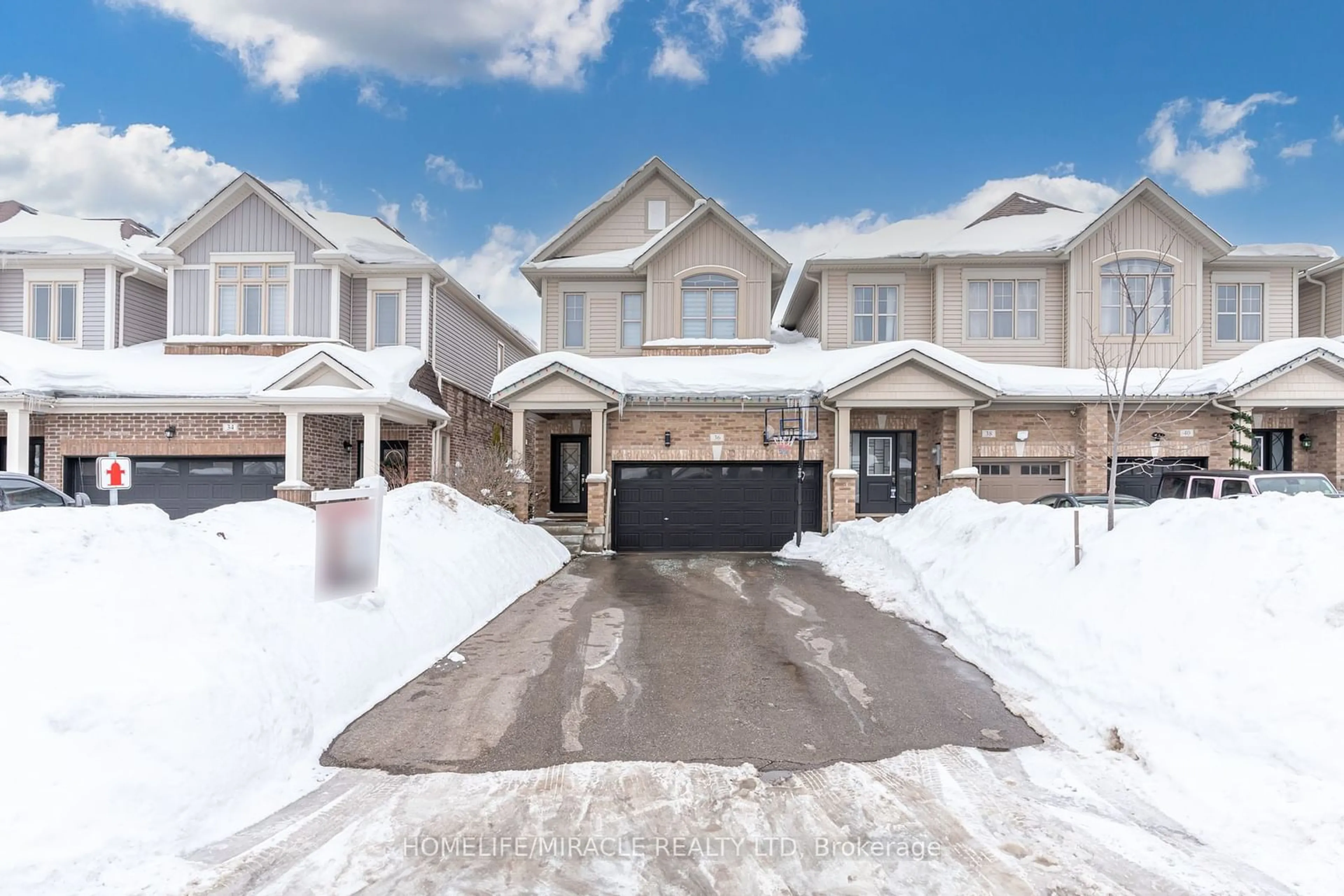 A pic from outside/outdoor area/front of a property/back of a property/a pic from drone, street for 36 Hoard Ave, New Tecumseth Ontario L9R 0M3