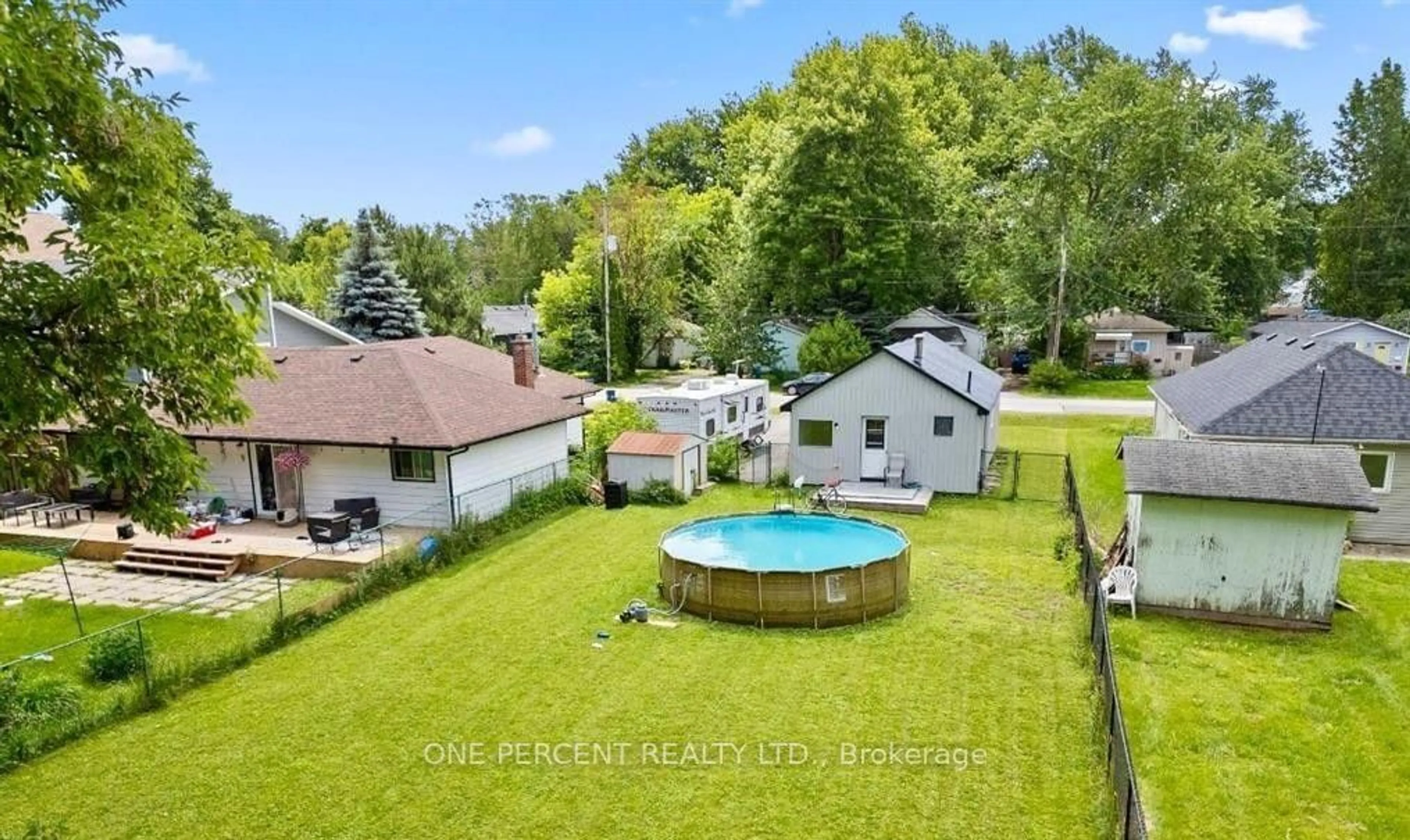 A pic from outside/outdoor area/front of a property/back of a property/a pic from drone, water/lake/river/ocean view for 208 Bayview Ave, Georgina Ontario L4P 2T2