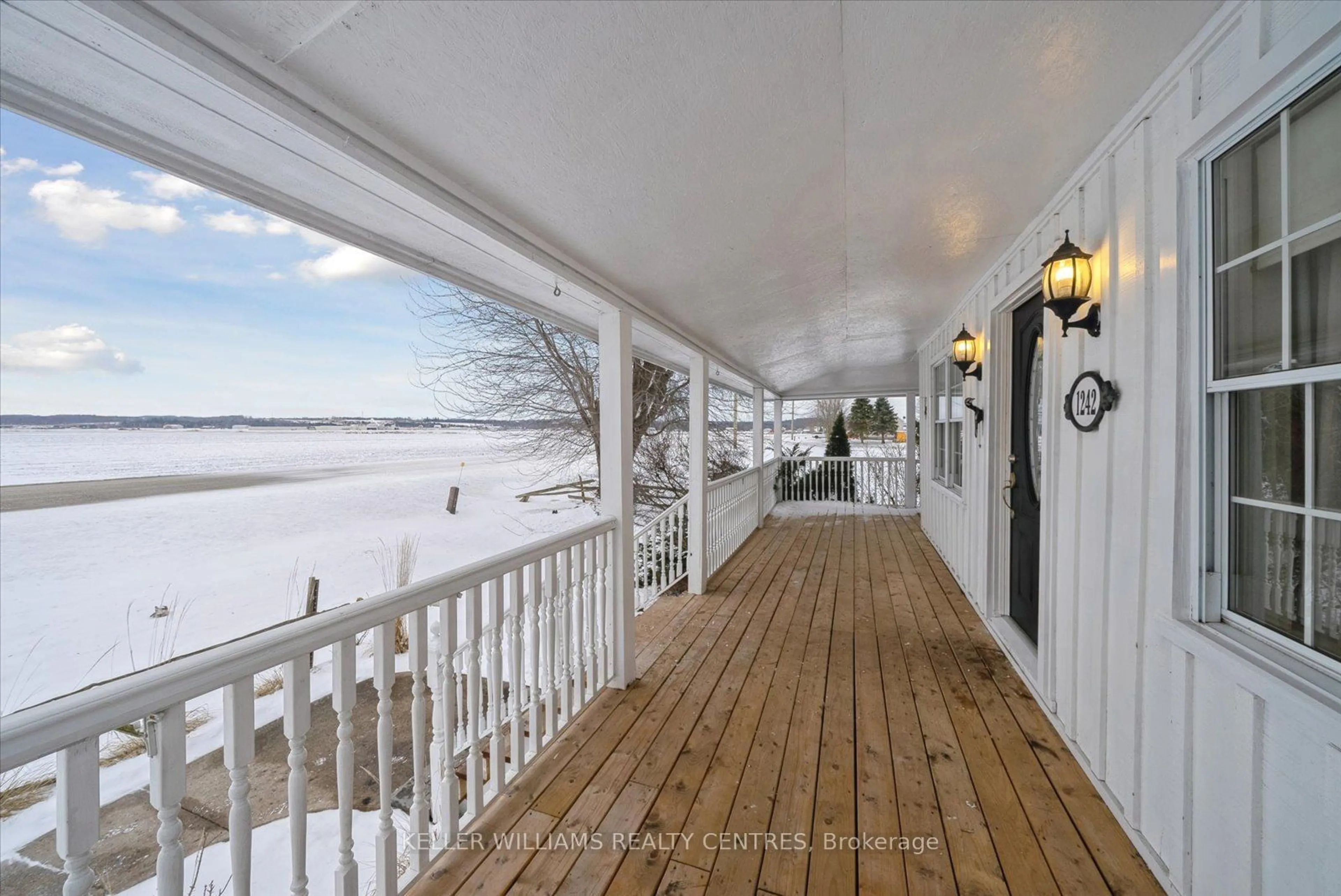 Patio, water/lake/river/ocean view for 1242 River Rd, Bradford West Gwillimbury Ontario L9N 1L3