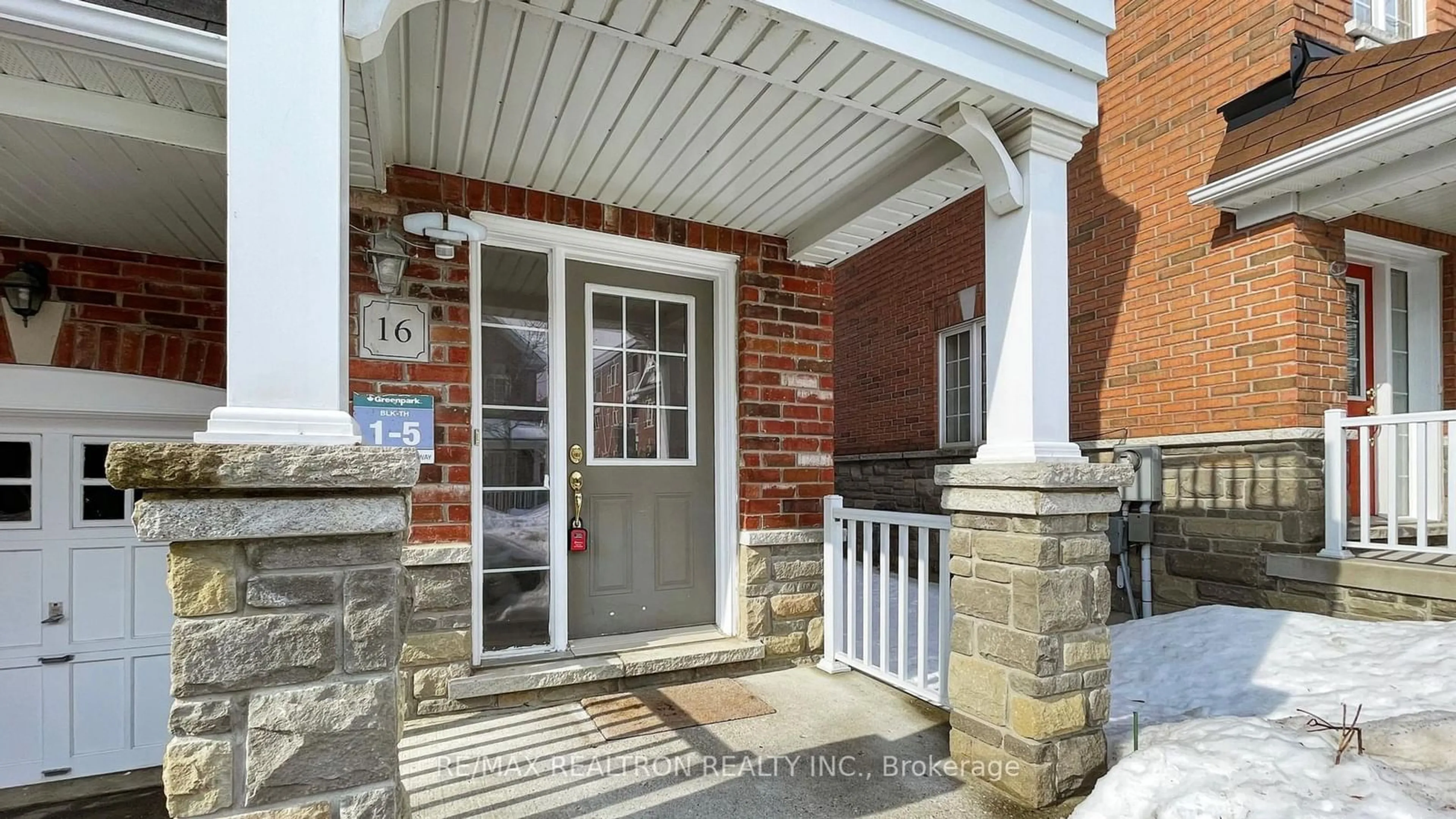 Indoor entryway for 16 Eastern Skies Way, Markham Ontario L6E 0N8