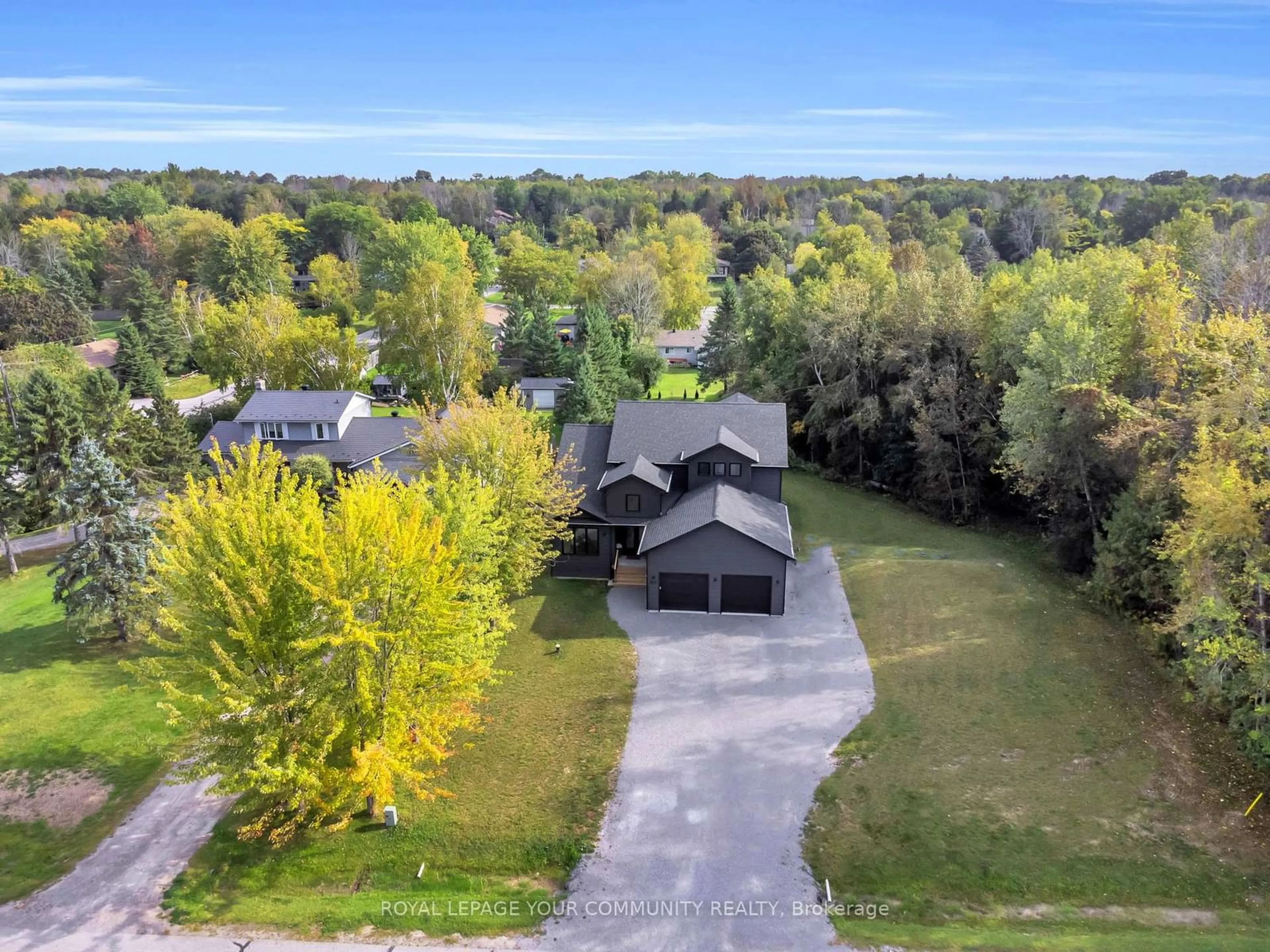 A pic from outside/outdoor area/front of a property/back of a property/a pic from drone, water/lake/river/ocean view for 83 Rose St, Georgina Ontario L0E 1R0