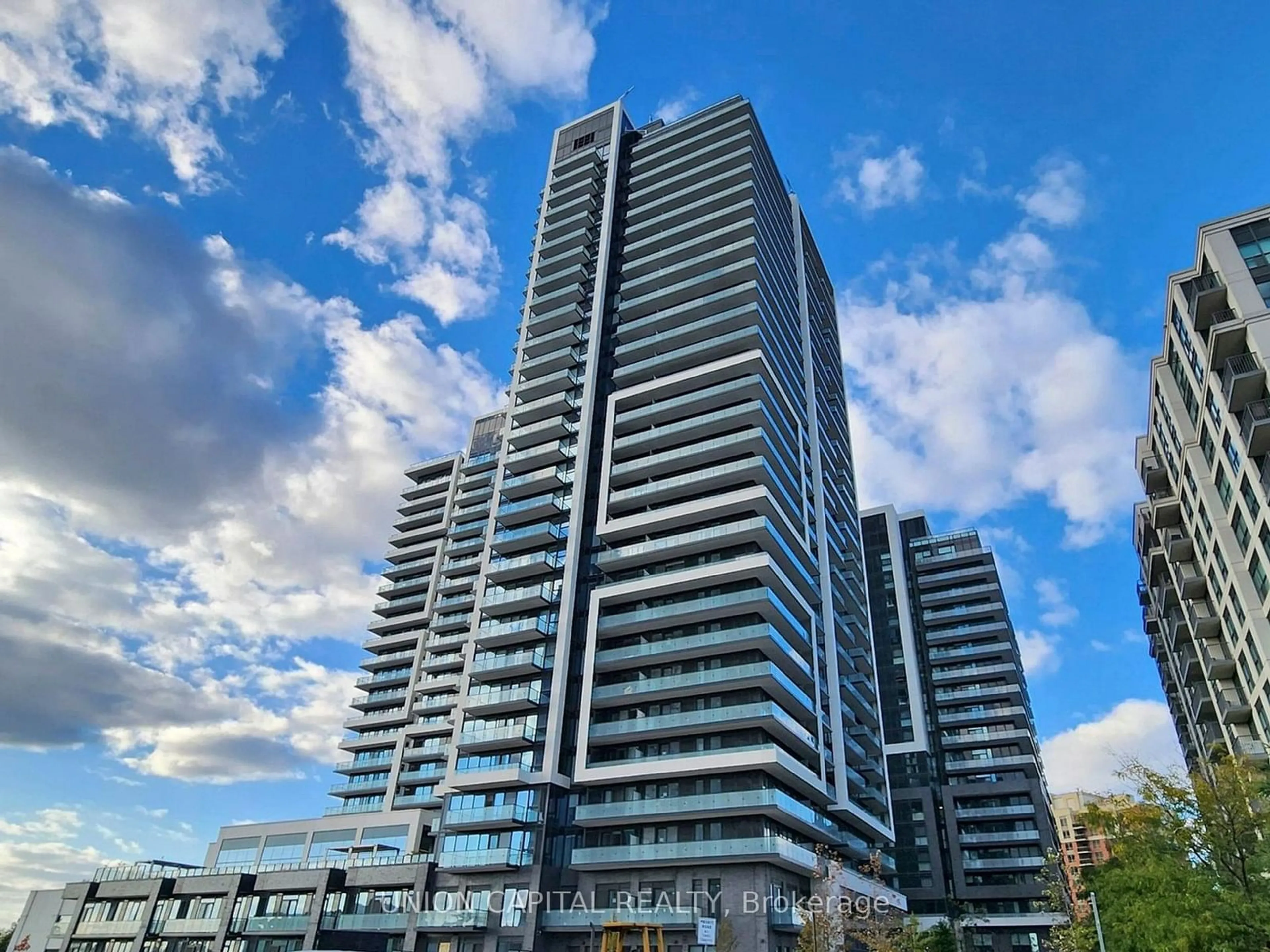 Unknown for 105 Oneida Cres #405, Richmond Hill Ontario L4B 0H6