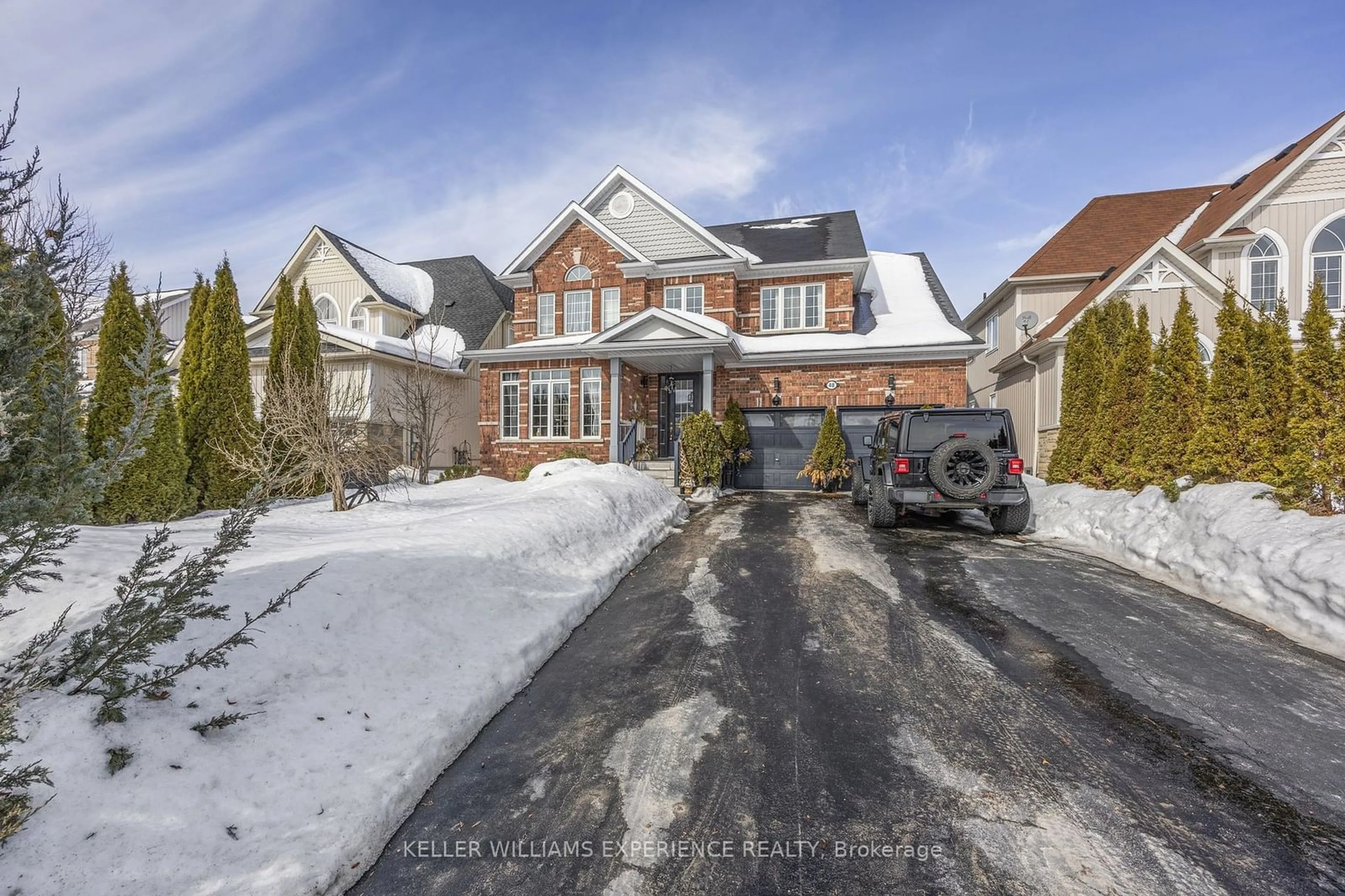 A pic from outside/outdoor area/front of a property/back of a property/a pic from drone, street for 48 COLLIER Cres, Essa Ontario L3W 0M6