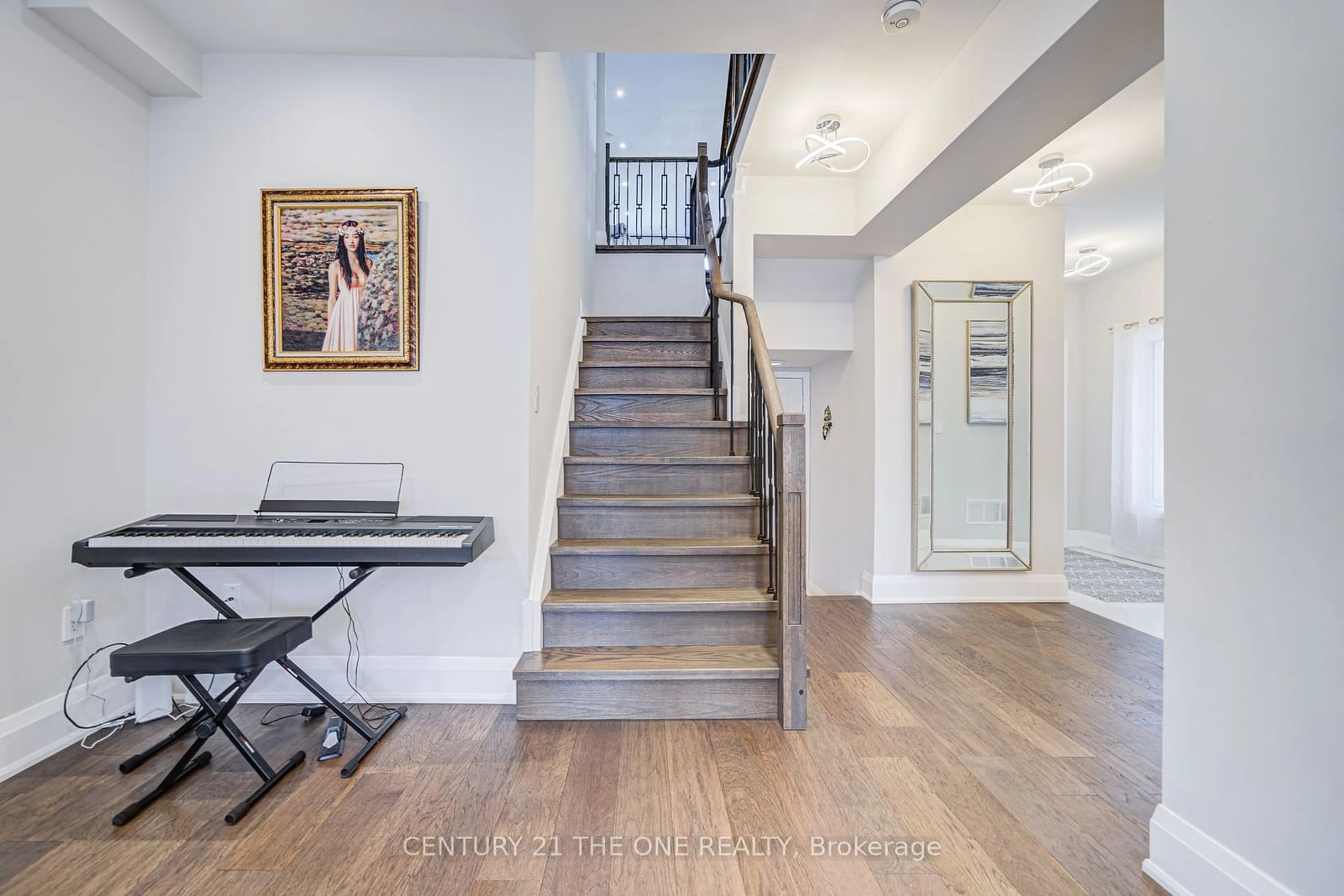 Indoor entryway for 11 Zippora Dr, Richmond Hill Ontario L4S 2M6