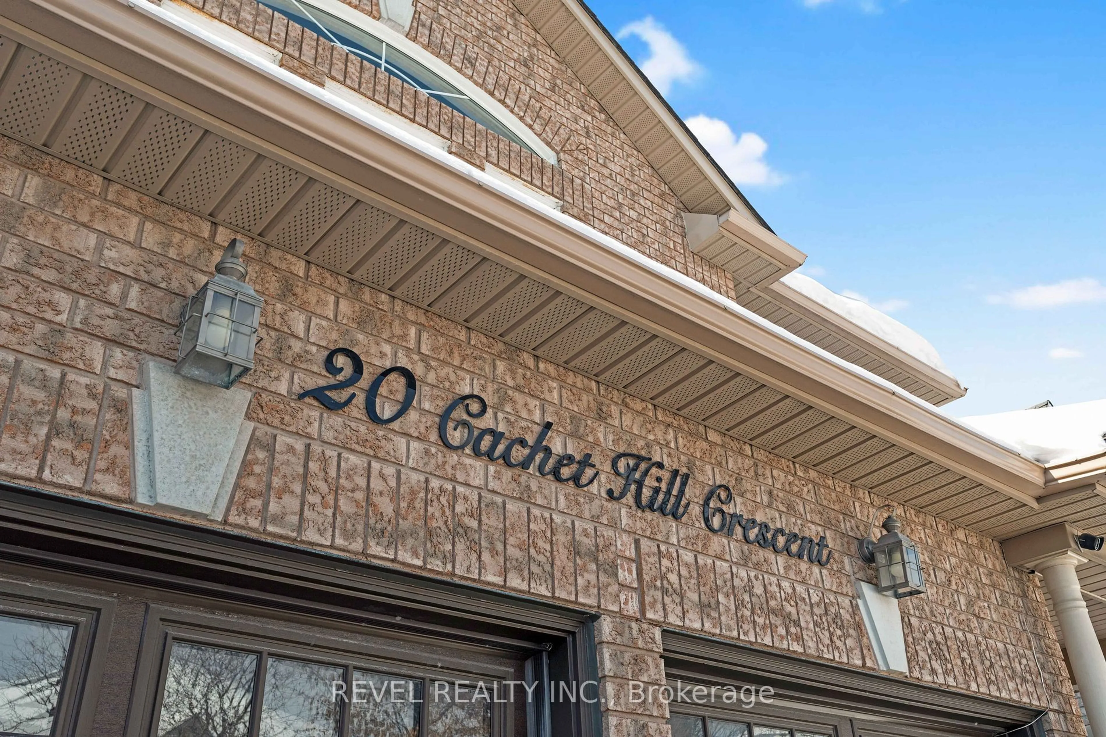 Indoor foyer for 20 Cachet Hill Cres, Vaughan Ontario L4H 1S6