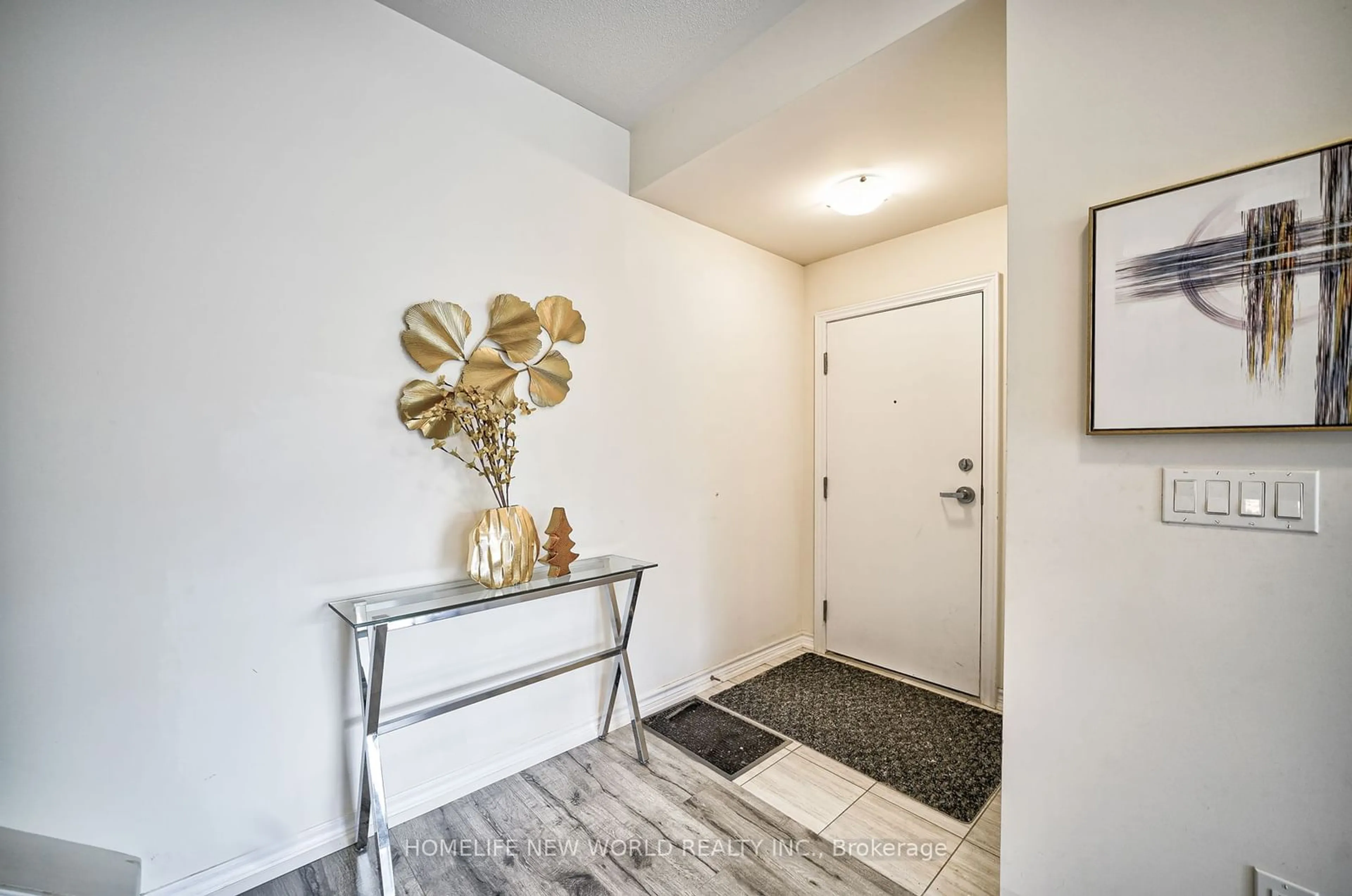 Indoor entryway for 181 Parktree Dr #38, Vaughan Ontario L6A 5B1