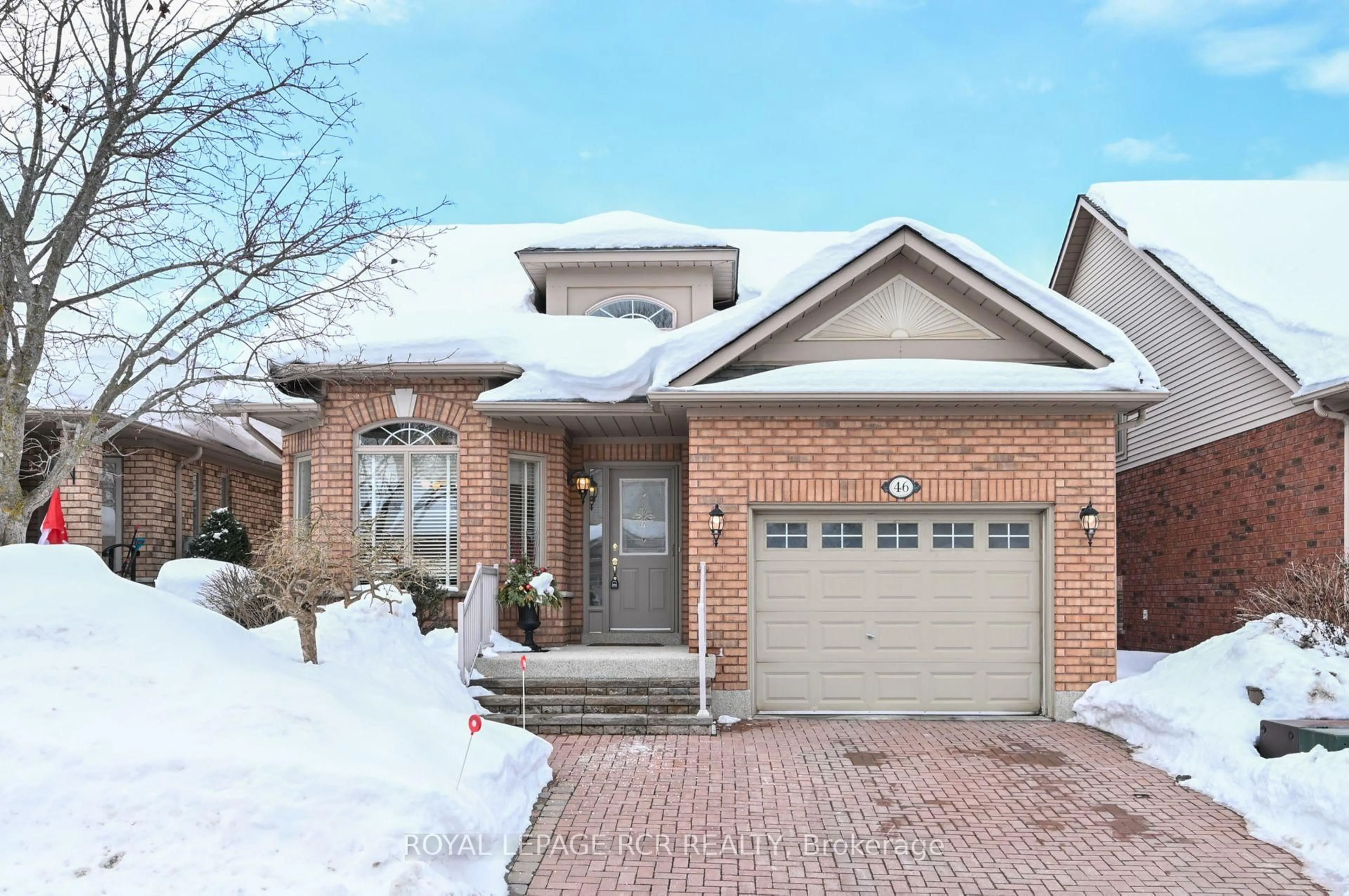 Home with brick exterior material, street for 46 Sunset Blvd, New Tecumseth Ontario L9R 1Z5