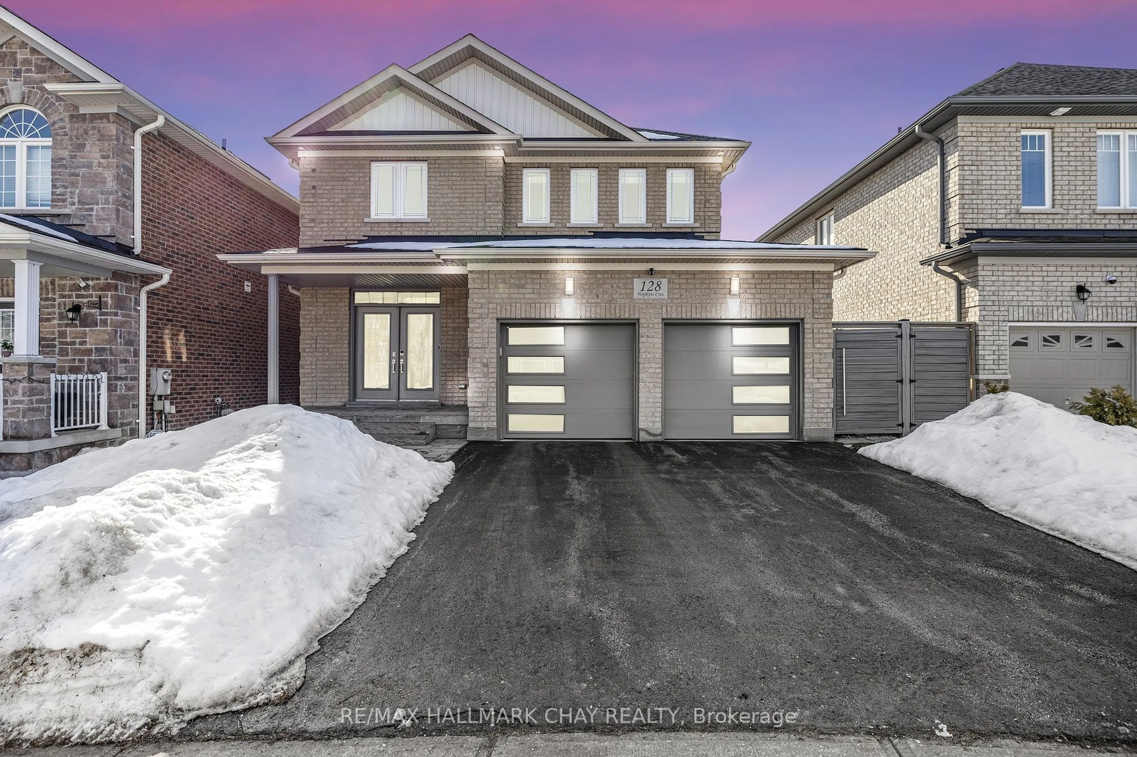 Home with brick exterior material, street for 128 Hopkins Cres, Bradford West Gwillimbury Ontario L3Z 0R7