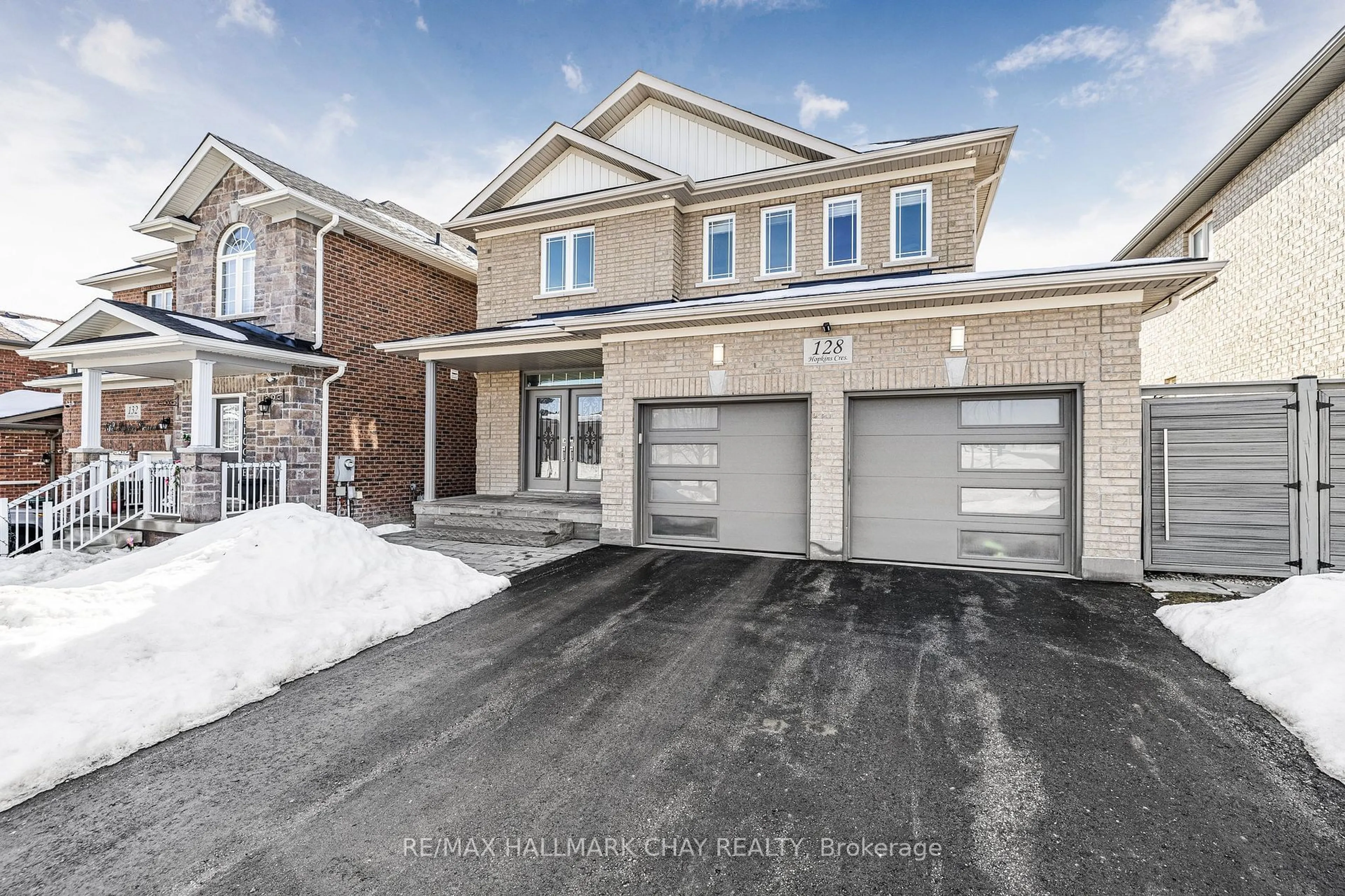 Home with brick exterior material, street for 128 Hopkins Cres, Bradford West Gwillimbury Ontario L3Z 0R7