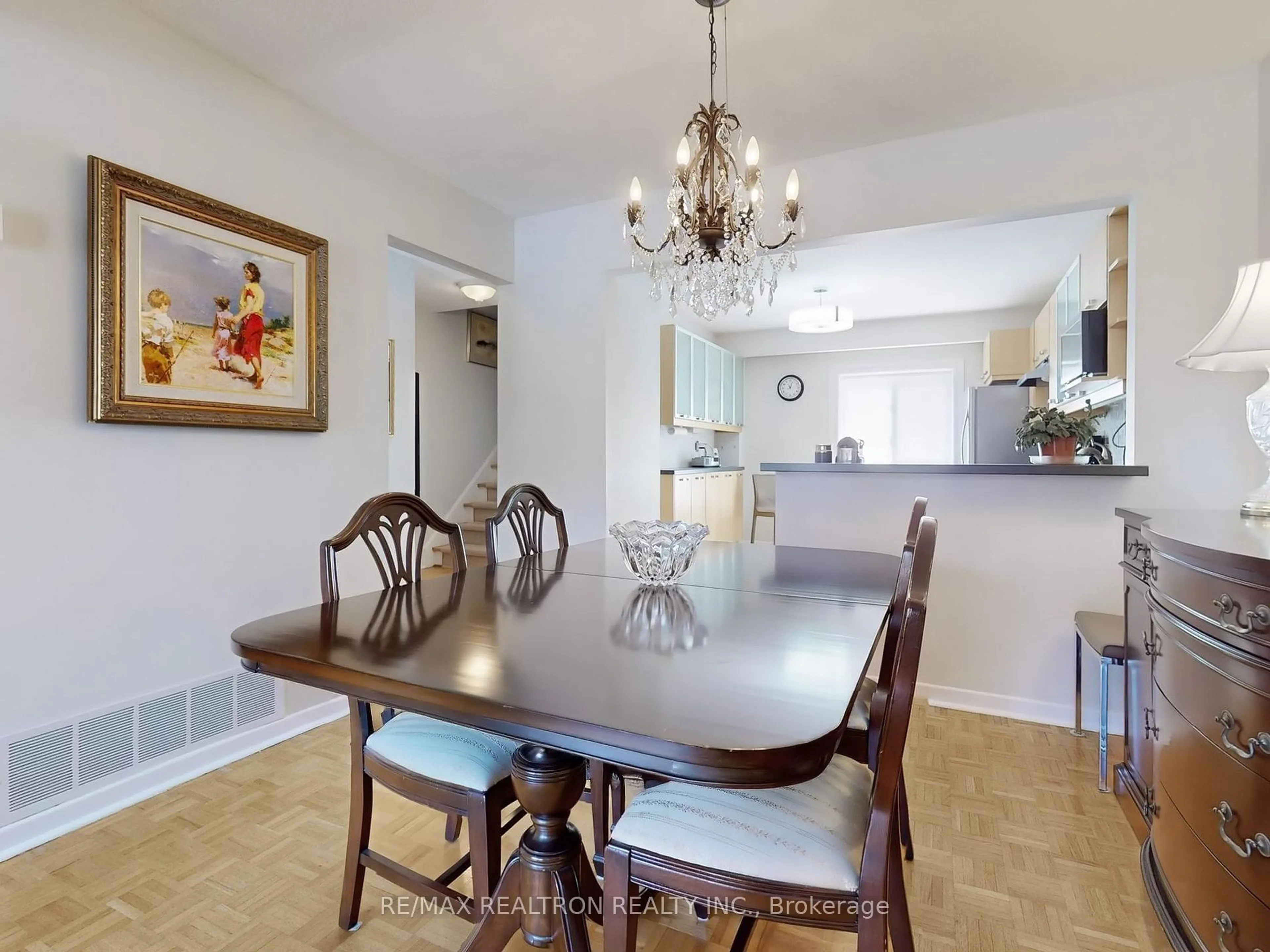 Dining room, unknown for 40 Castle Rock Dr #37, Richmond Hill Ontario L4C 5H5