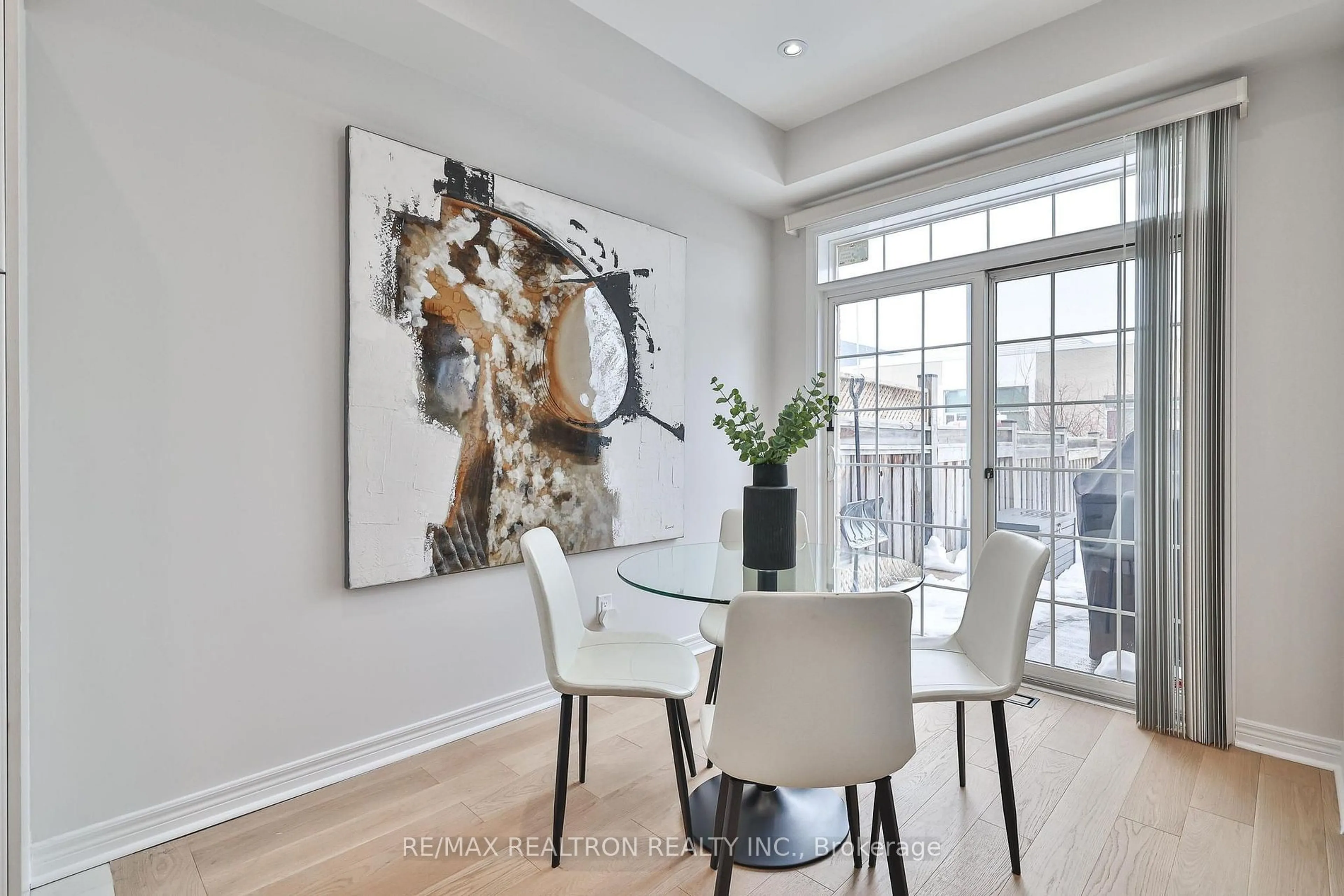 Dining room, unknown for 20 Millhouse Crt, Vaughan Ontario L6A 4P6