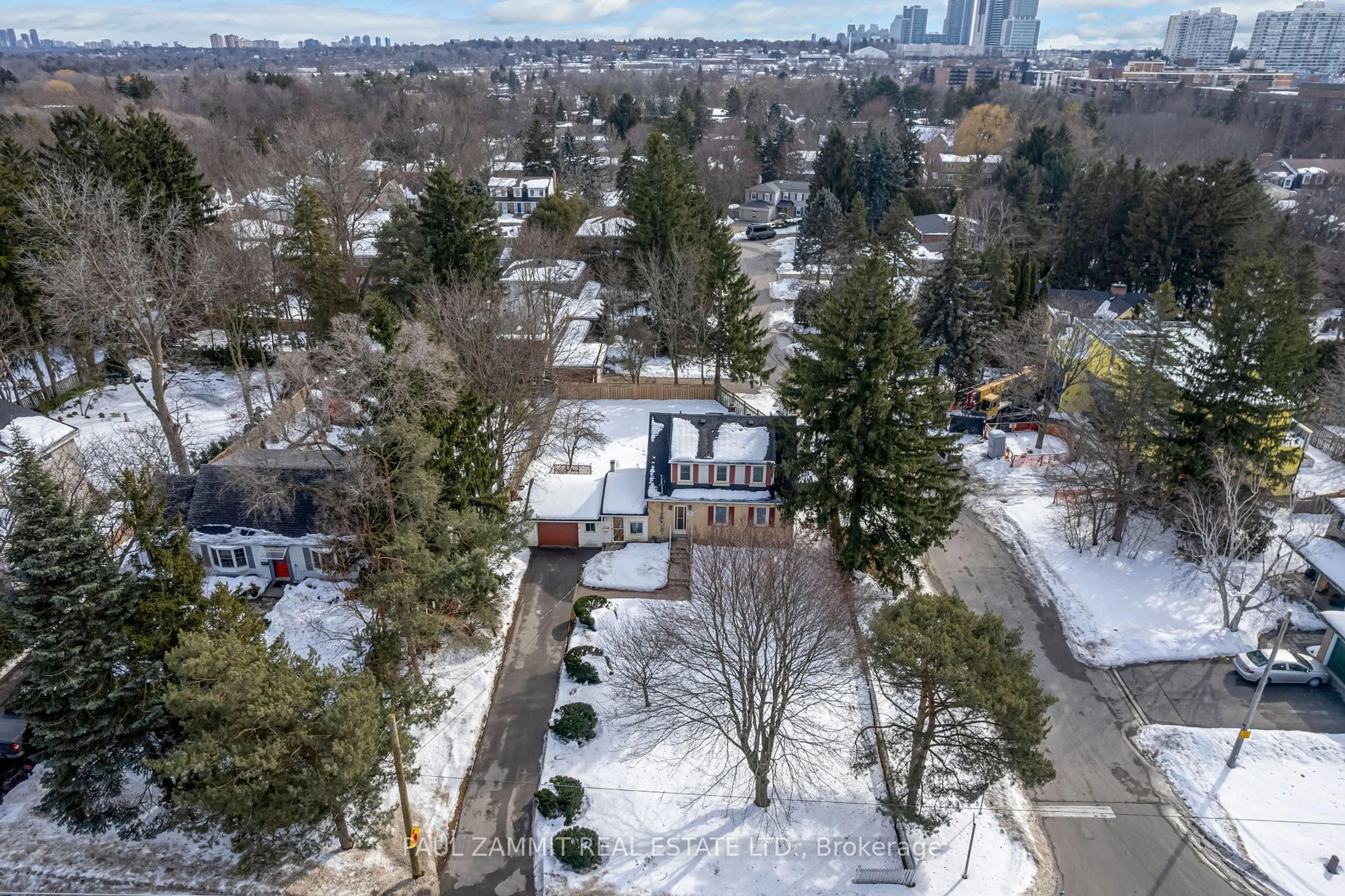 A pic from outside/outdoor area/front of a property/back of a property/a pic from drone, city buildings view from balcony for 35 John St, Markham Ontario L3T 1Y1