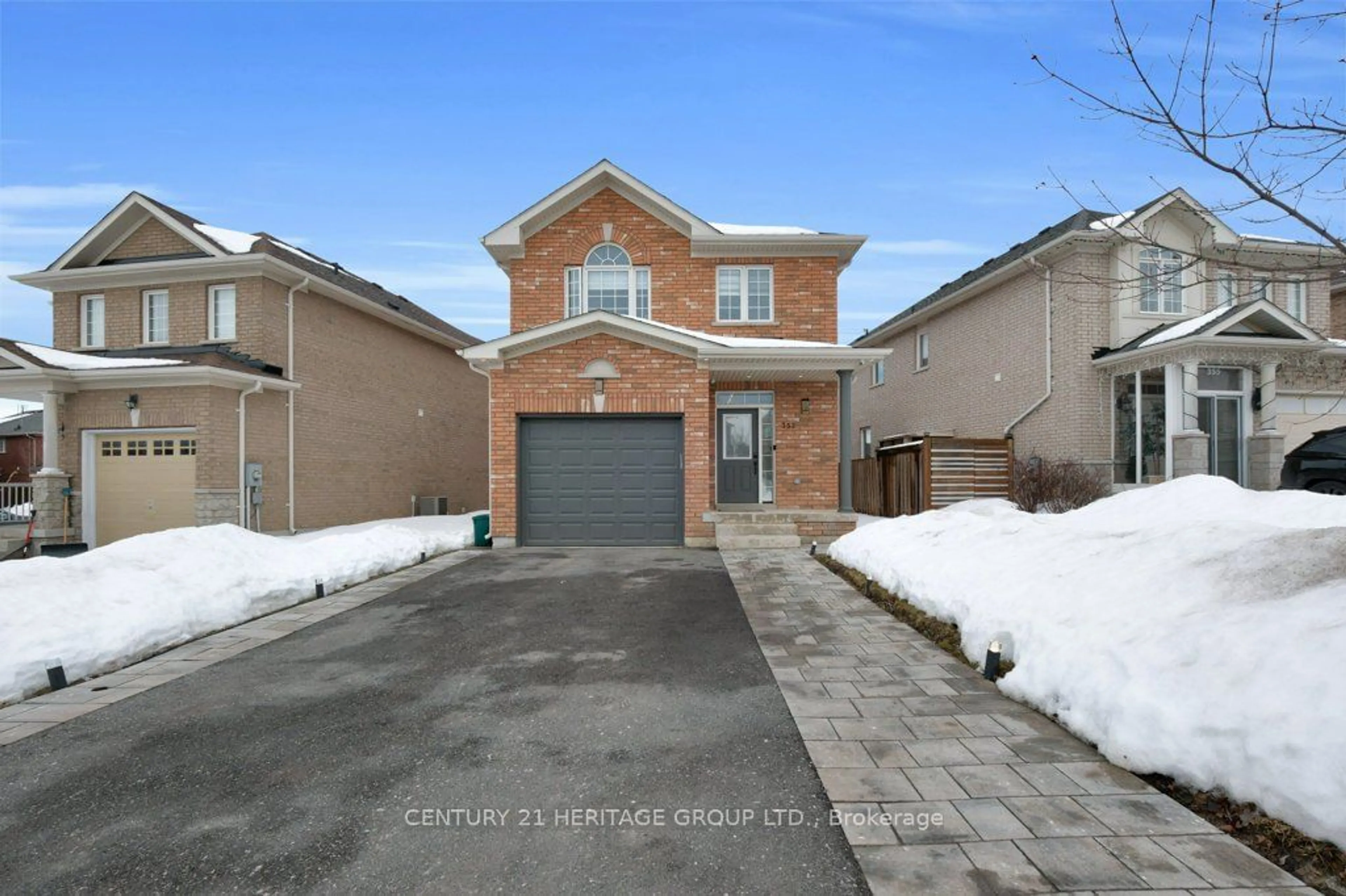 Unknown for 353 Rannie Rd, Newmarket Ontario L3X 2N2