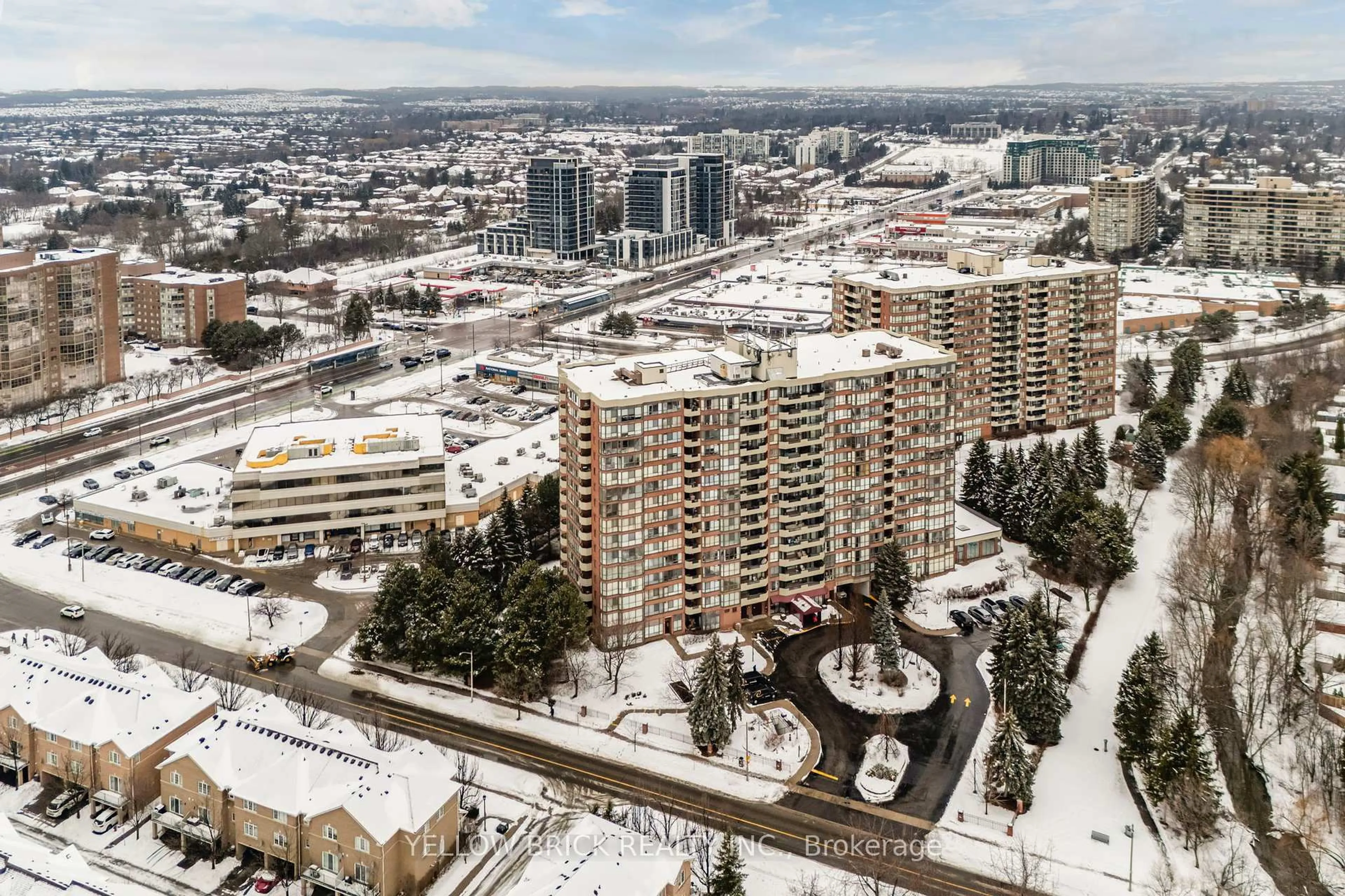 A pic from outside/outdoor area/front of a property/back of a property/a pic from drone, city buildings view from balcony for 100 Observatory Lane #904, Richmond Hill Ontario L4C 1T4