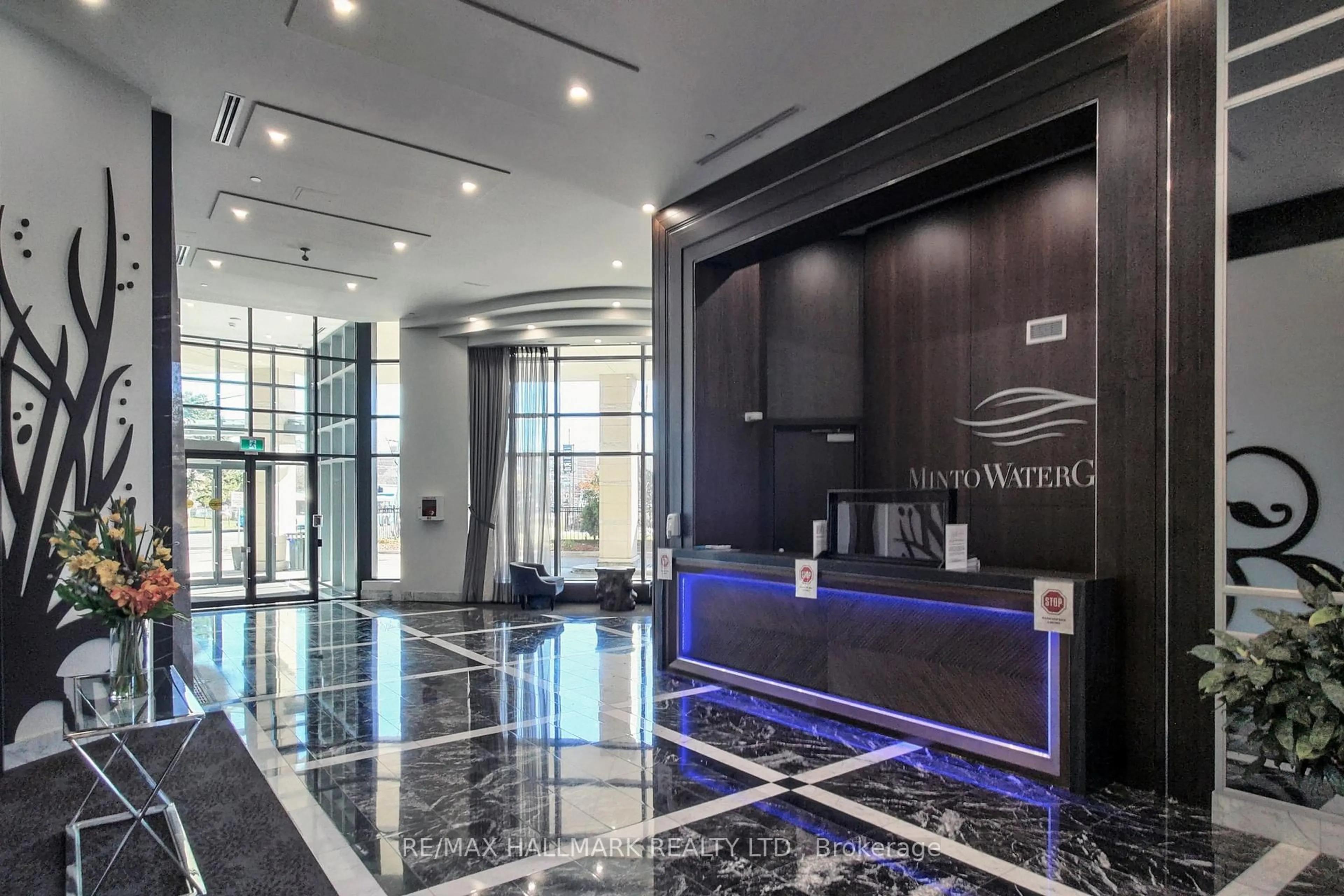 Lobby for 7608 Yonge St #120, Vaughan Ontario L4J 0J5