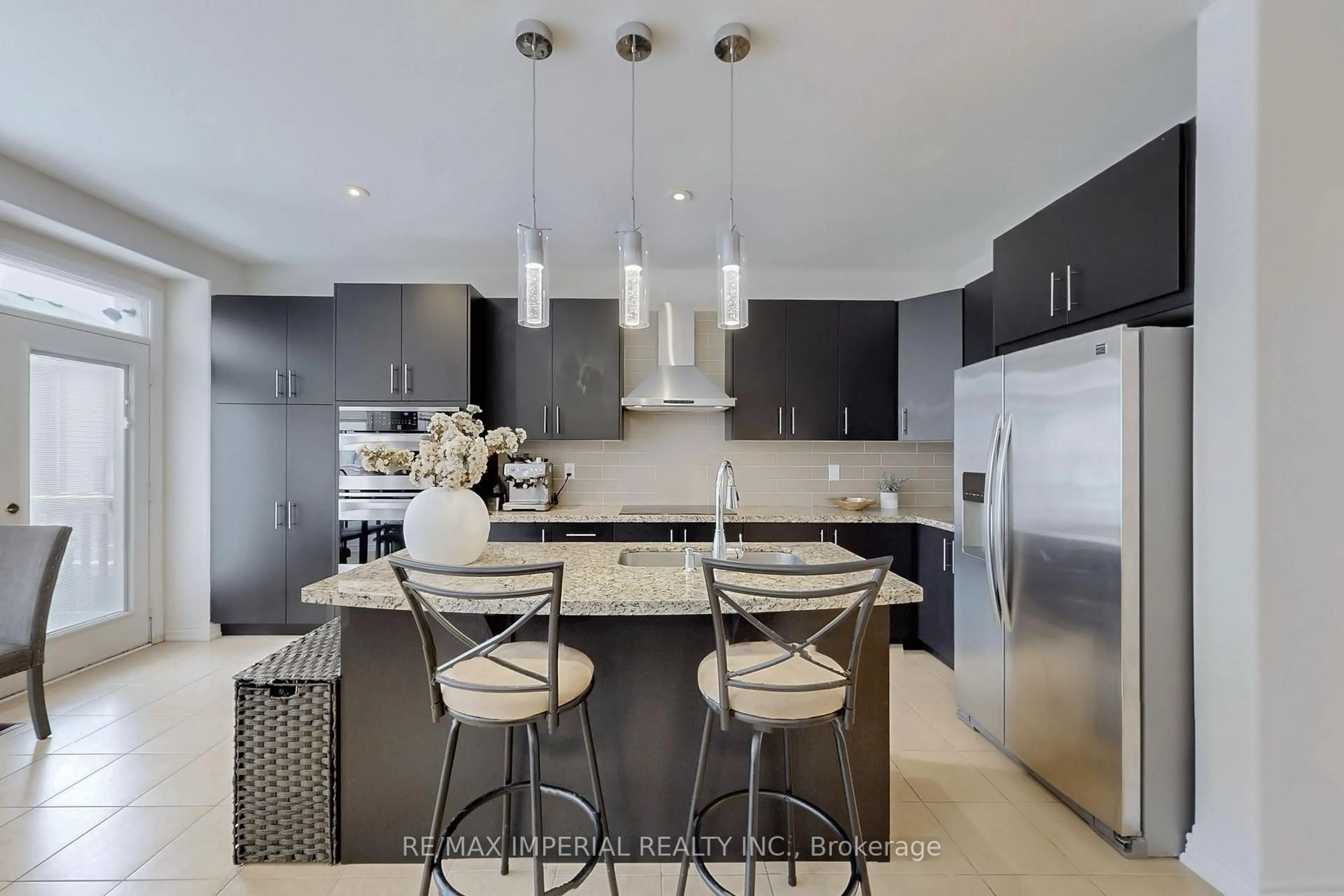 Contemporary kitchen, ceramic/tile floor for 18 Kellington Tr, Whitchurch-Stouffville Ontario L4A 1X5