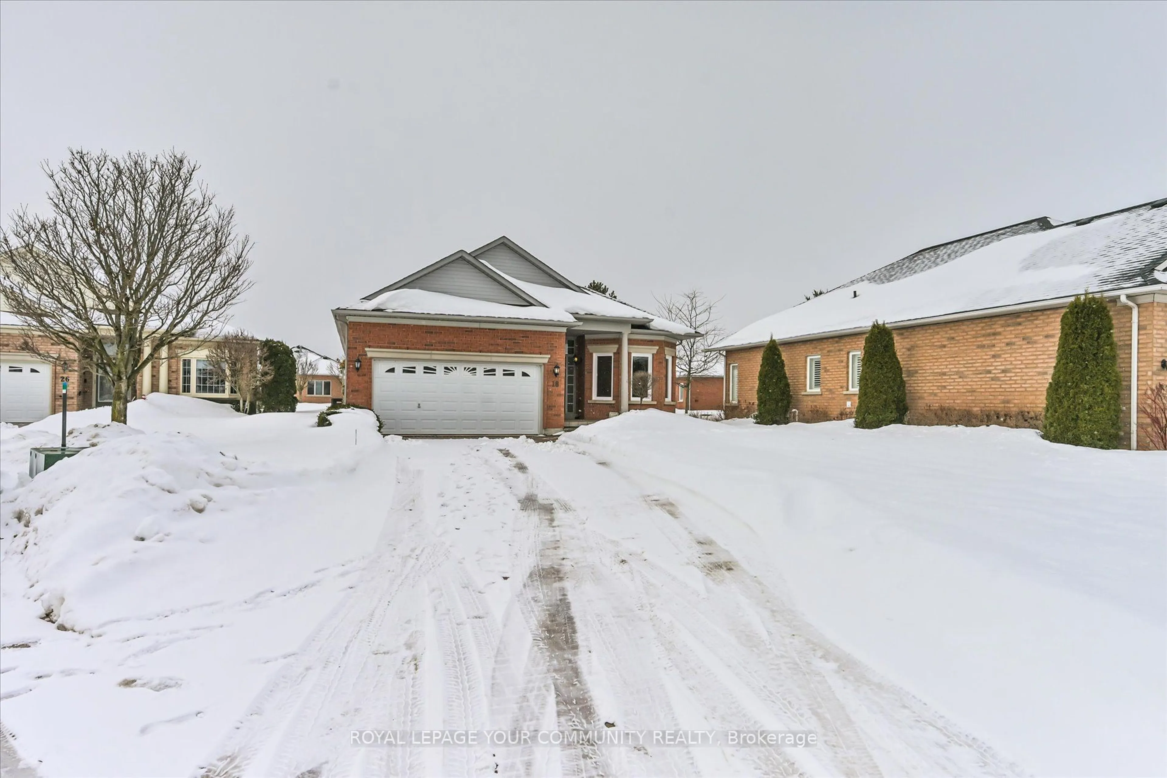 A pic from outside/outdoor area/front of a property/back of a property/a pic from drone, street for 18 Sneads Green, Whitchurch-Stouffville Ontario L4A 1M3