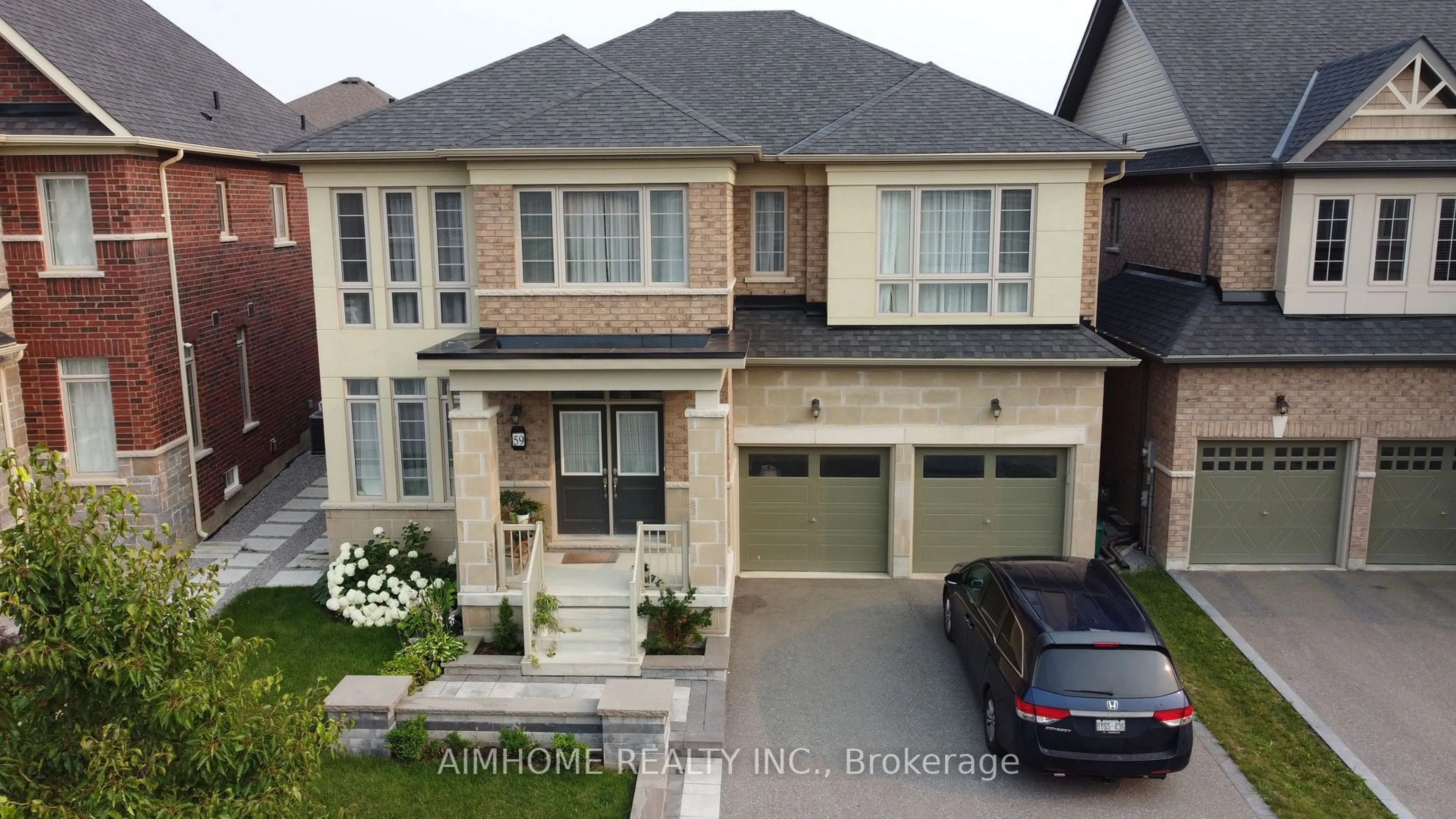 Home with brick exterior material, street for 59 Frederick Pearson St, East Gwillimbury Ontario L9N 0R8