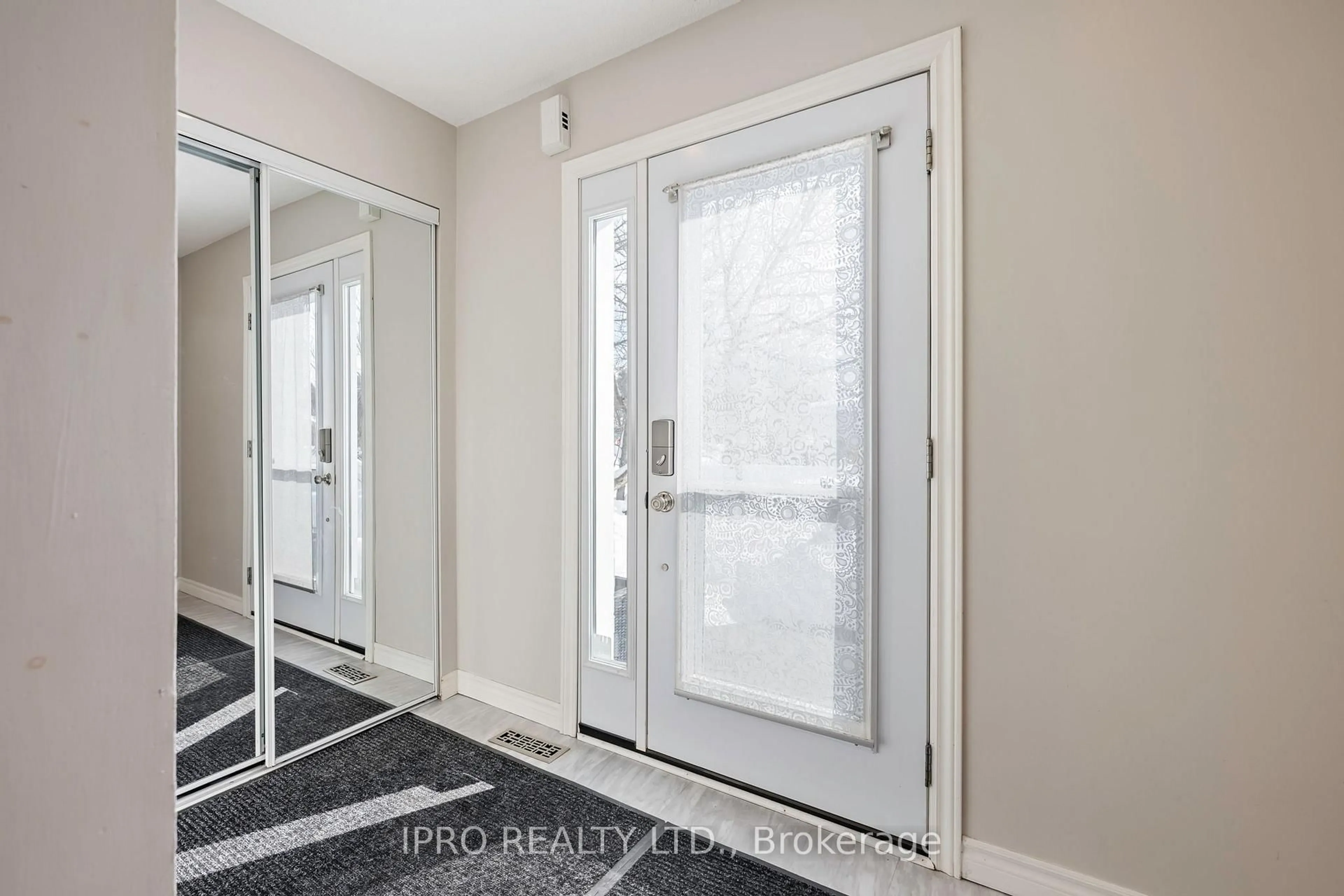 Indoor entryway for 11 Mcqueen St, Essa Ontario L0M 1B0