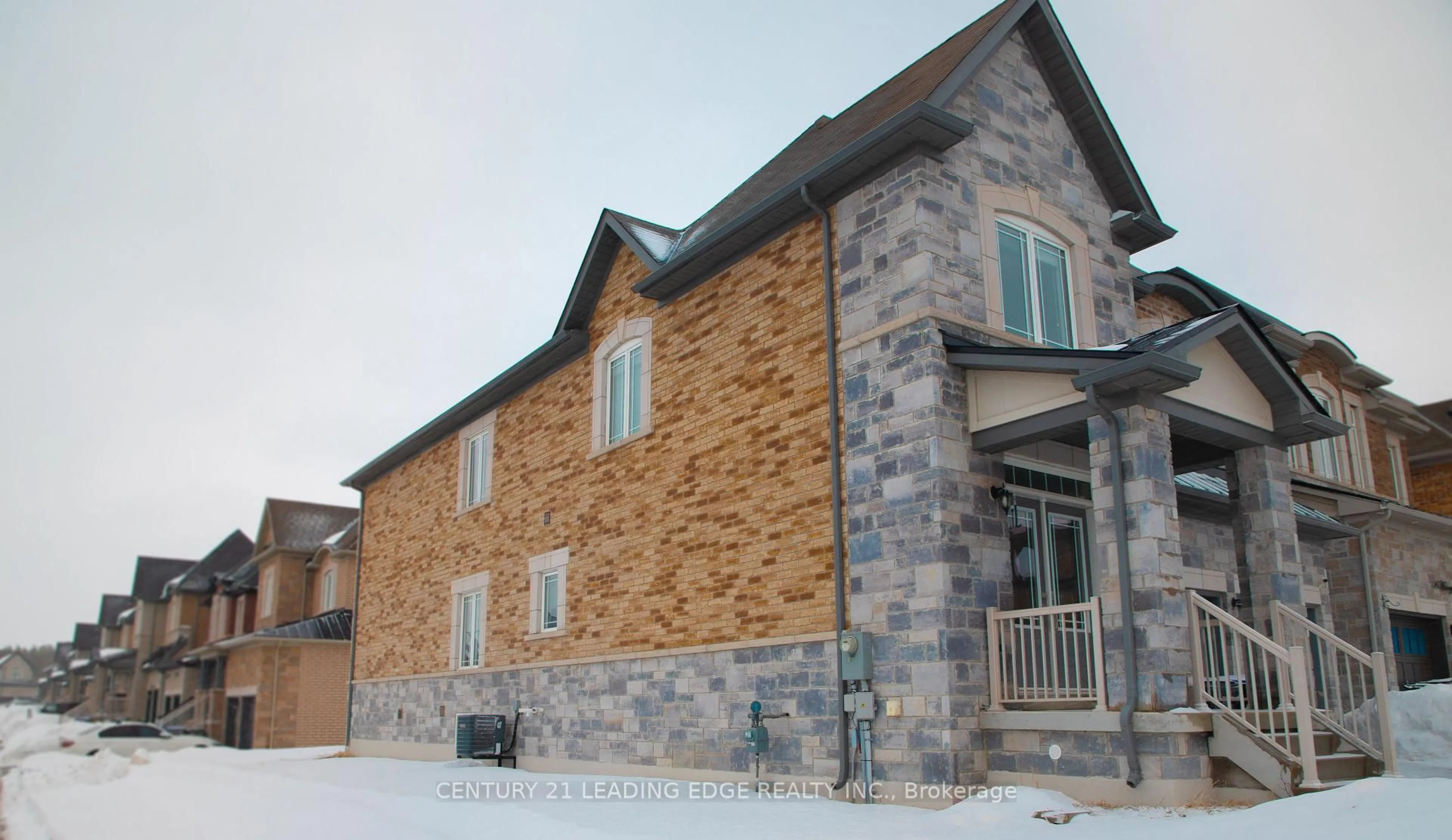 Home with brick exterior material, building for 122 Mckenzie Way, Bradford West Gwillimbury Ontario L3Z 0K1