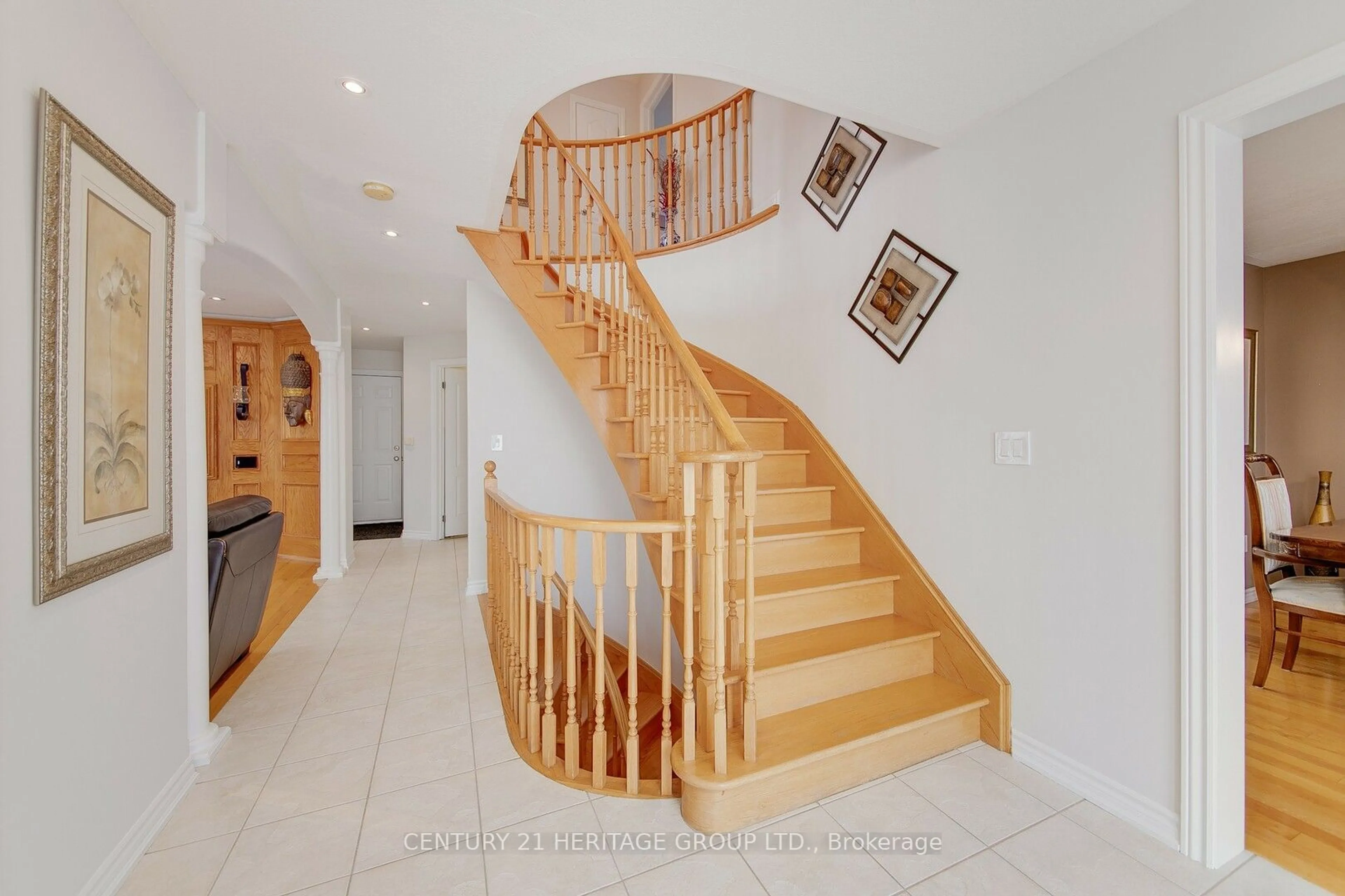 Stairs for 37 Saint Ave, Bradford West Gwillimbury Ontario L3Z 3E6